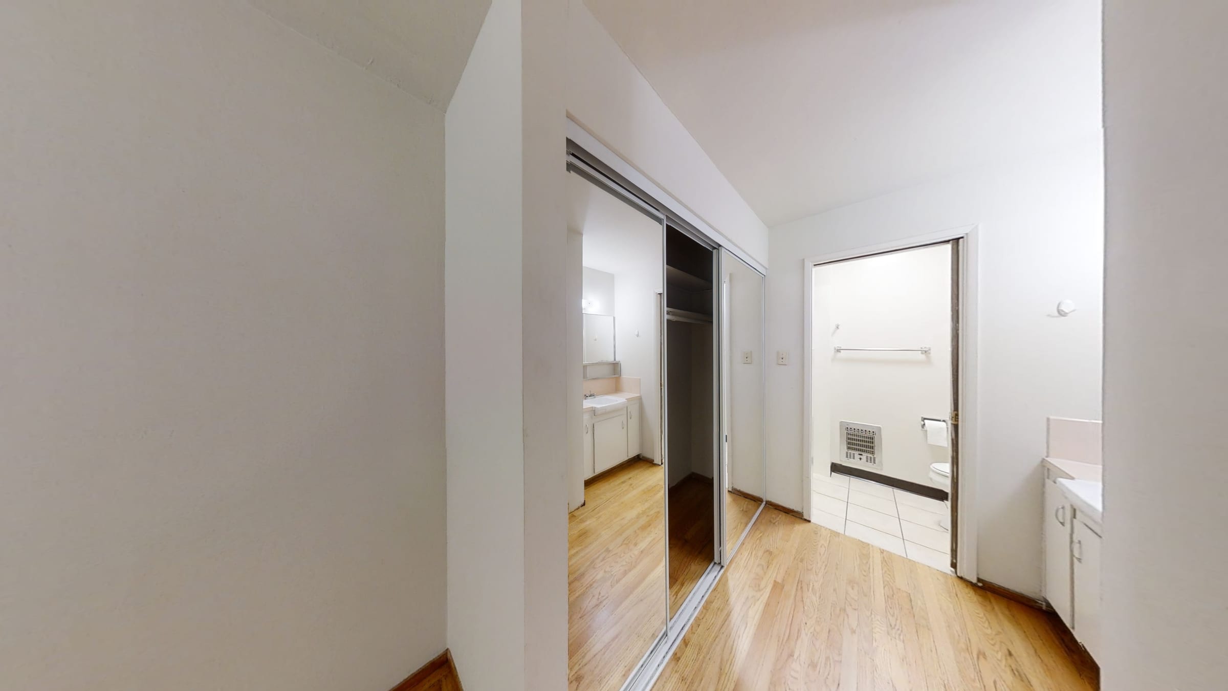 2546 Warring St #5 — photo 8