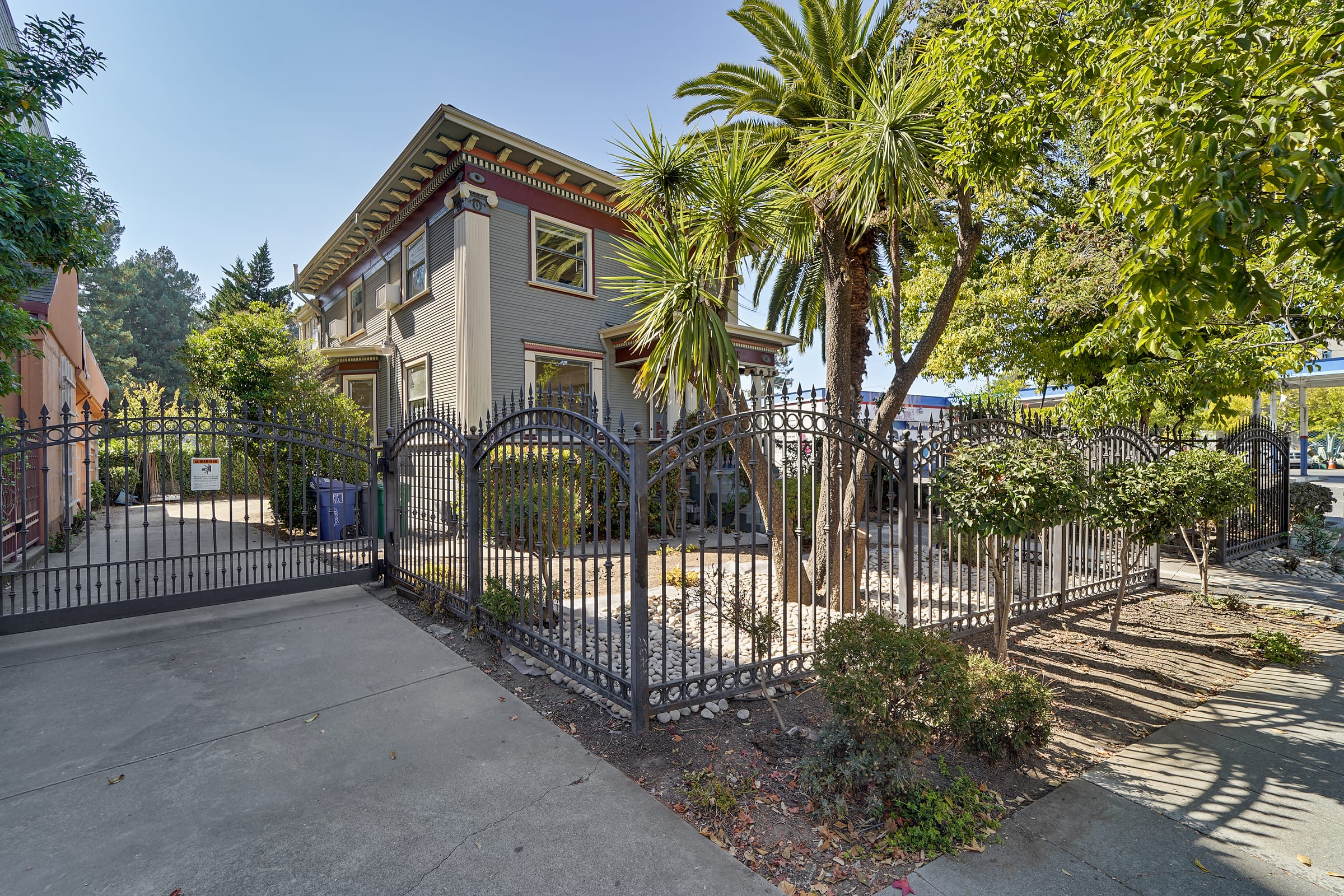 2614 Telegraph Ave — photo 2