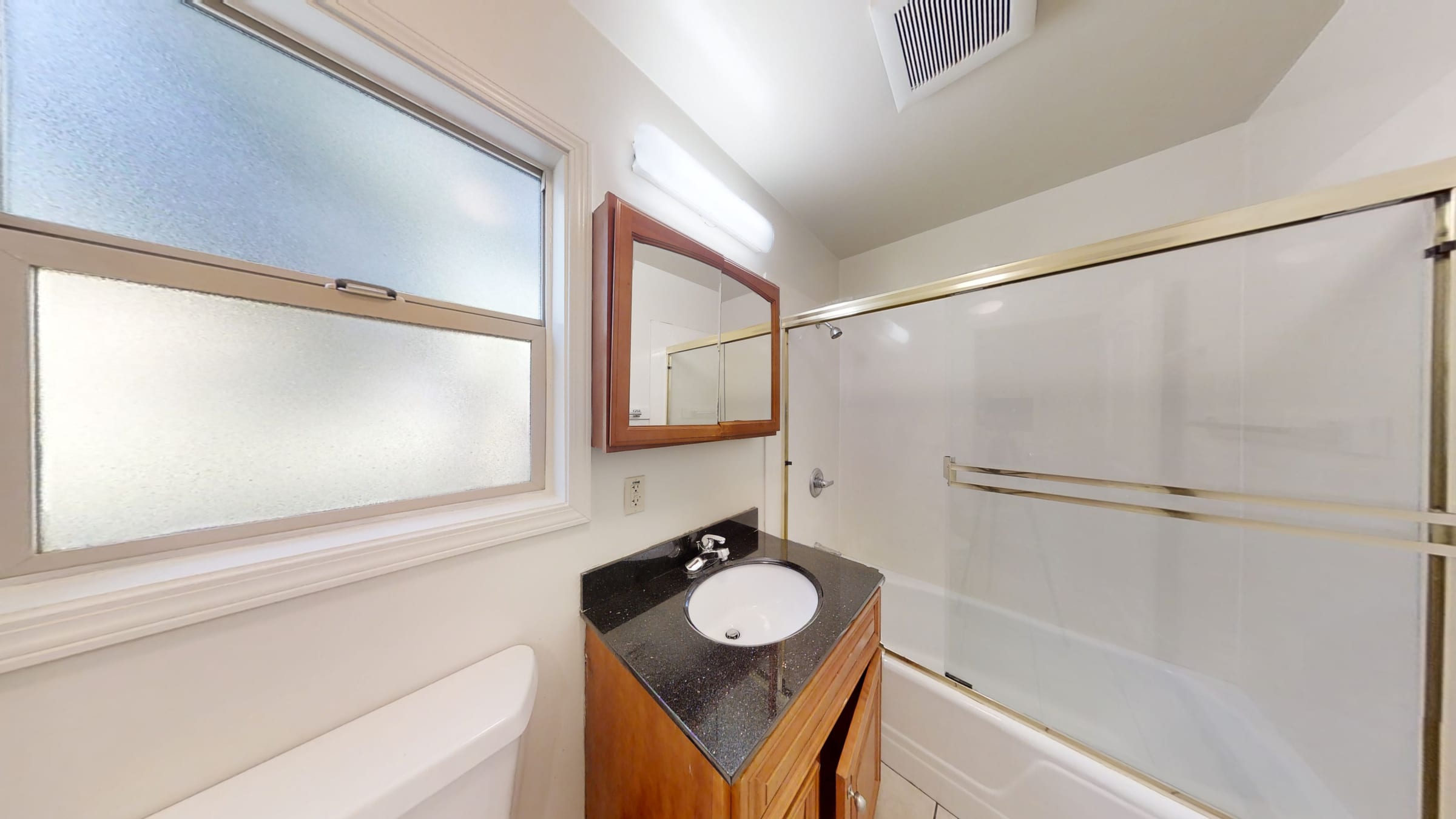 2817 Hillegass Ave — photo 16