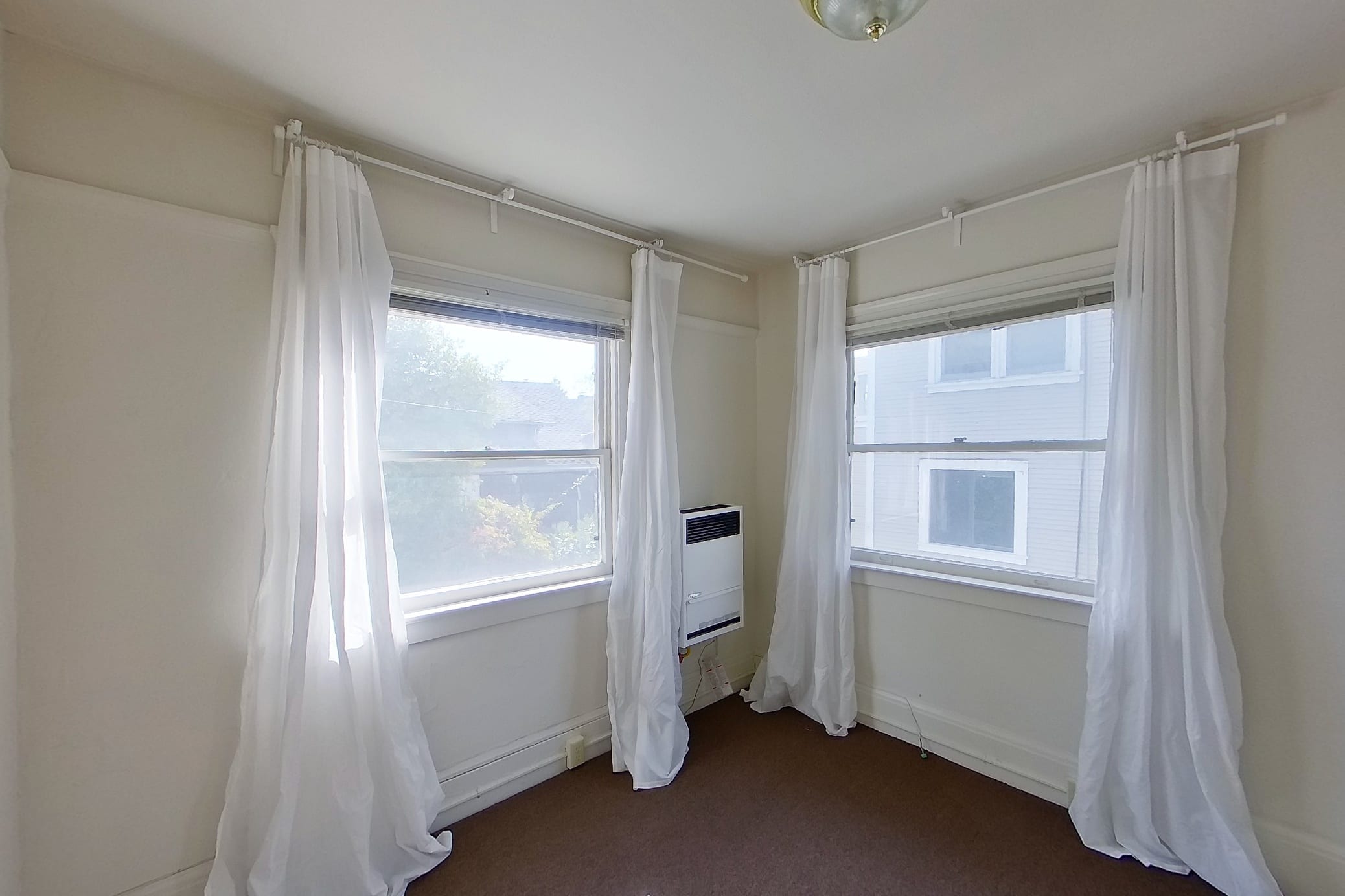2545 Benvenue Ave #D — photo 8