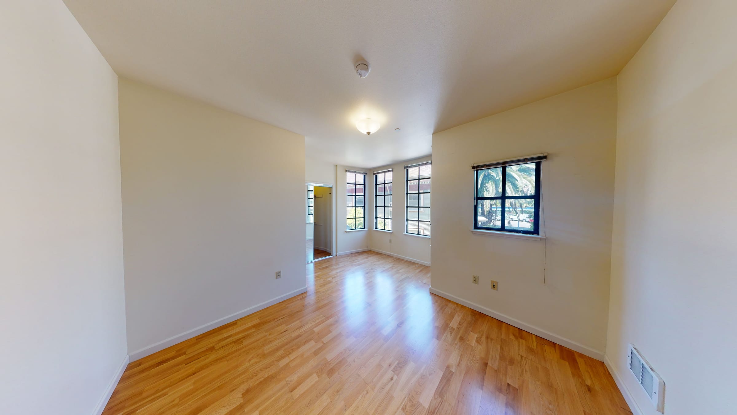 2616 Telegraph Ave #201 — photo 5