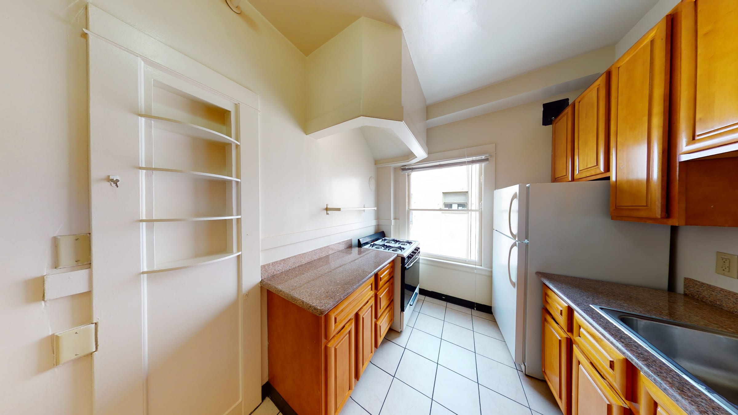 2322 Shattuck Ave #415 — photo 2