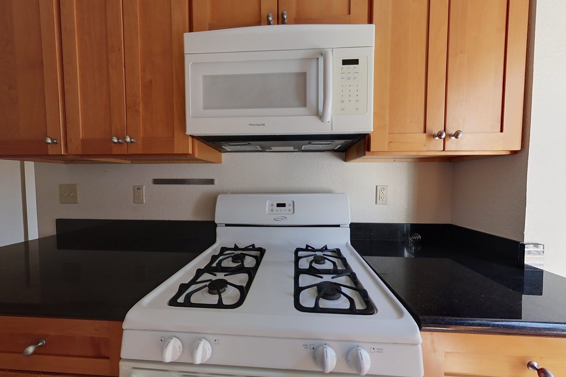 2322 Shattuck Ave #306 — photo 17