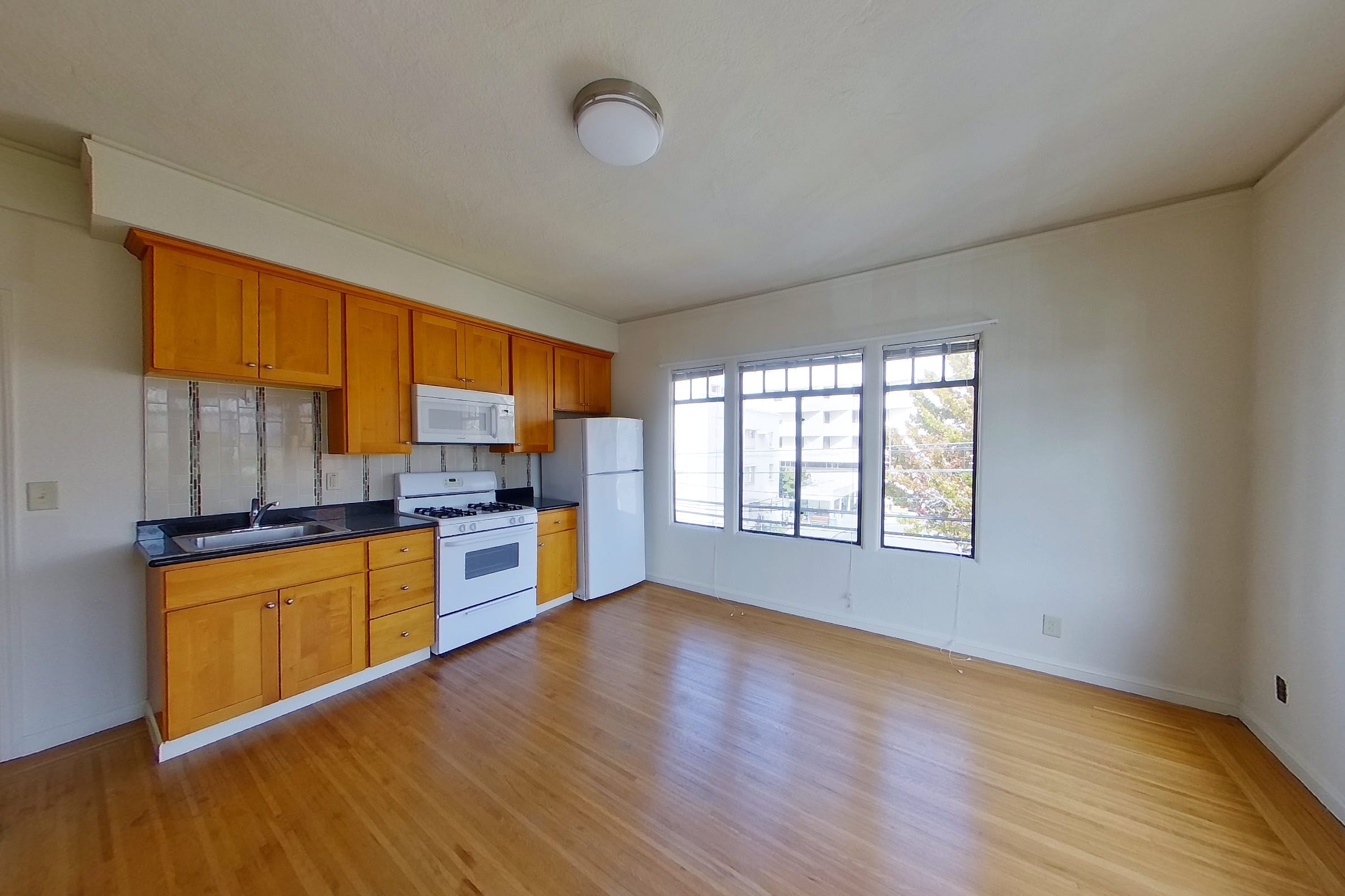 2030 Dwight Way #301 — photo 18