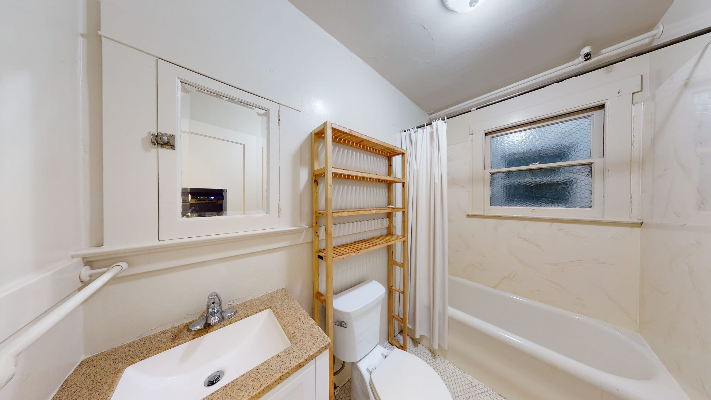 2322 Shattuck Ave. #204 — photo 5