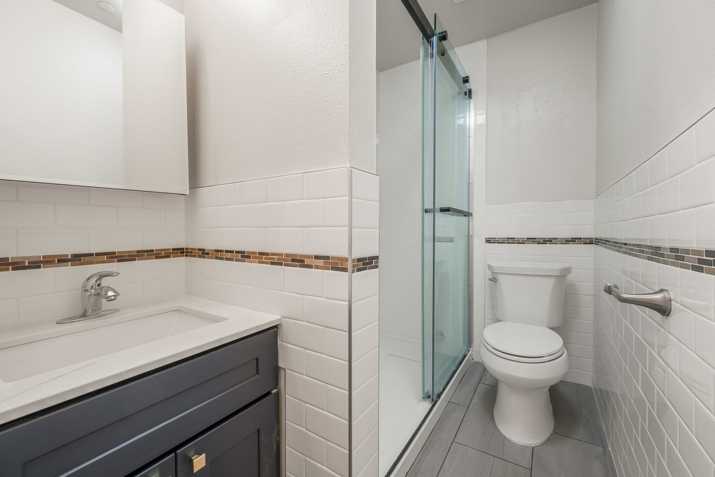 2541 Benvenue Ave — photo 9