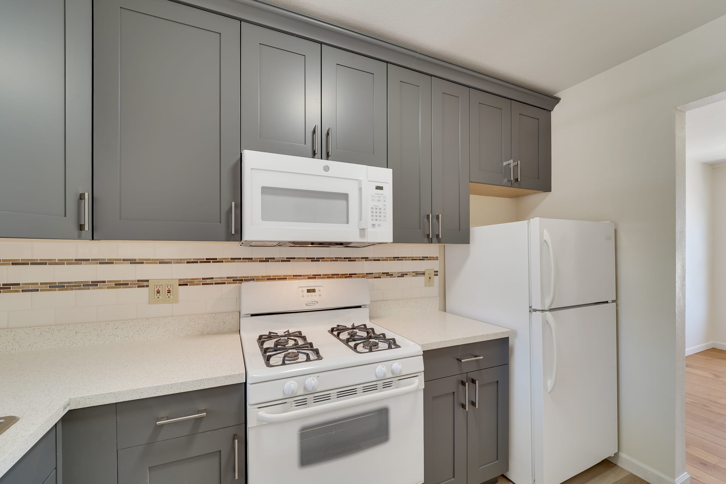 2412 Ellsworth St #14 — photo 12