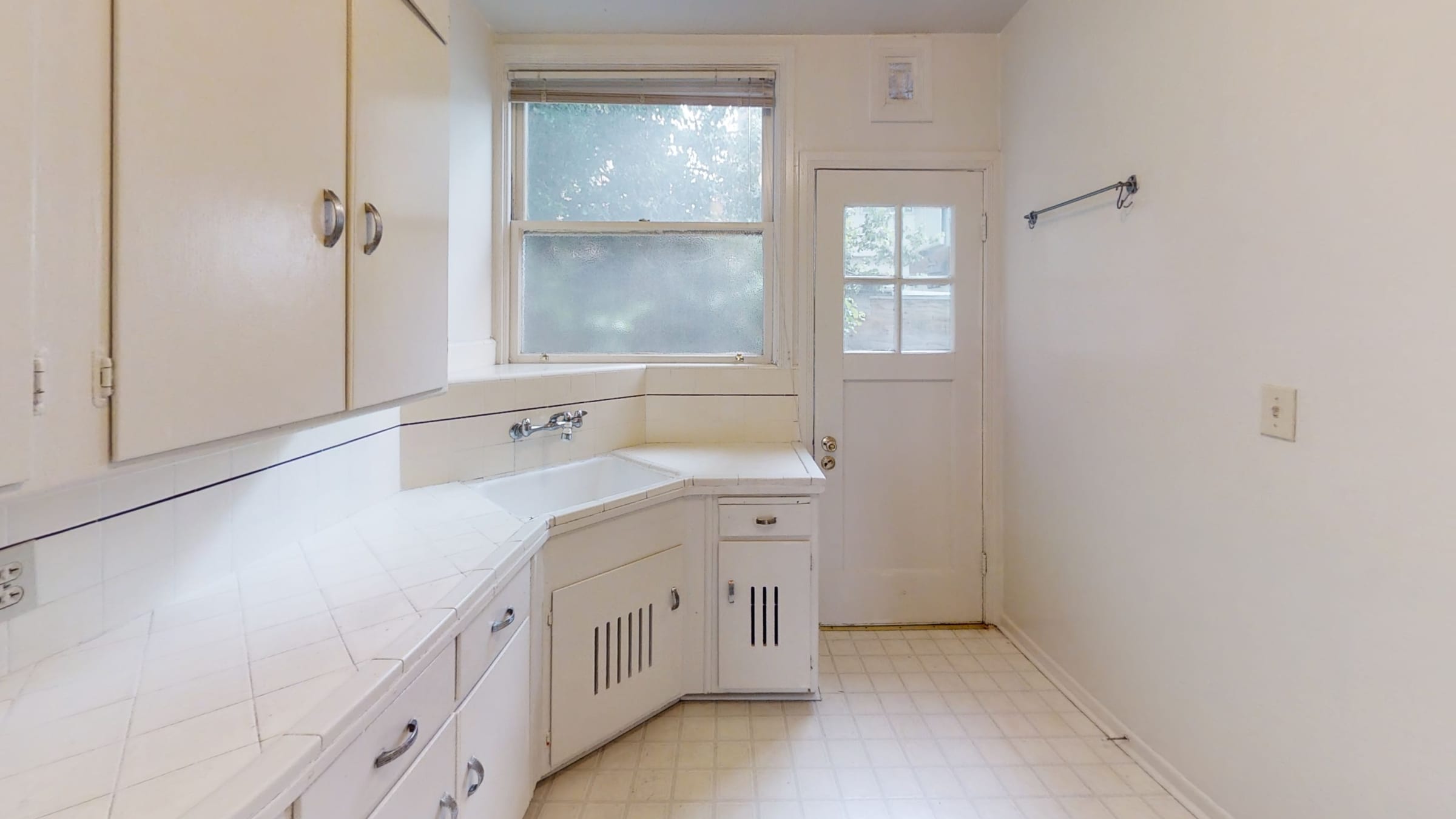2412 Ellsworth St #4 — photo 15