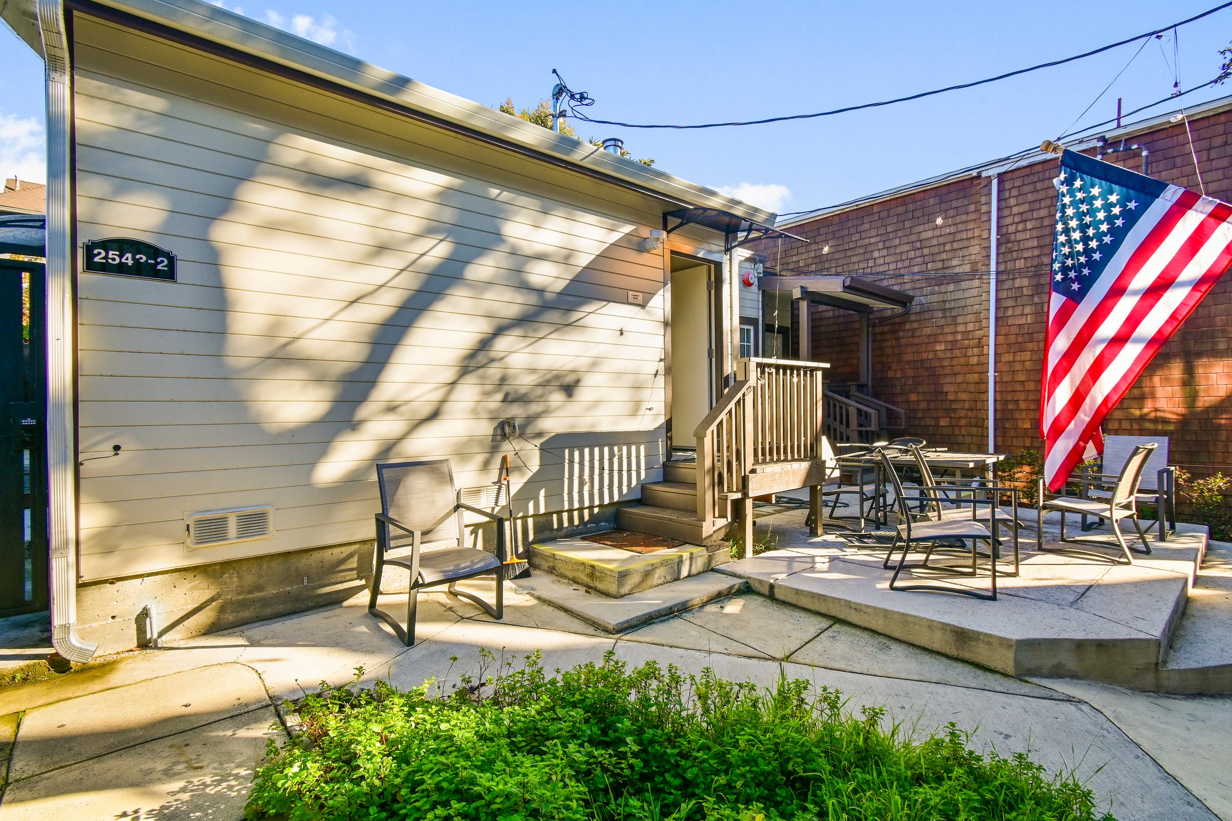 2542 Piedmont Ave — photo 6
