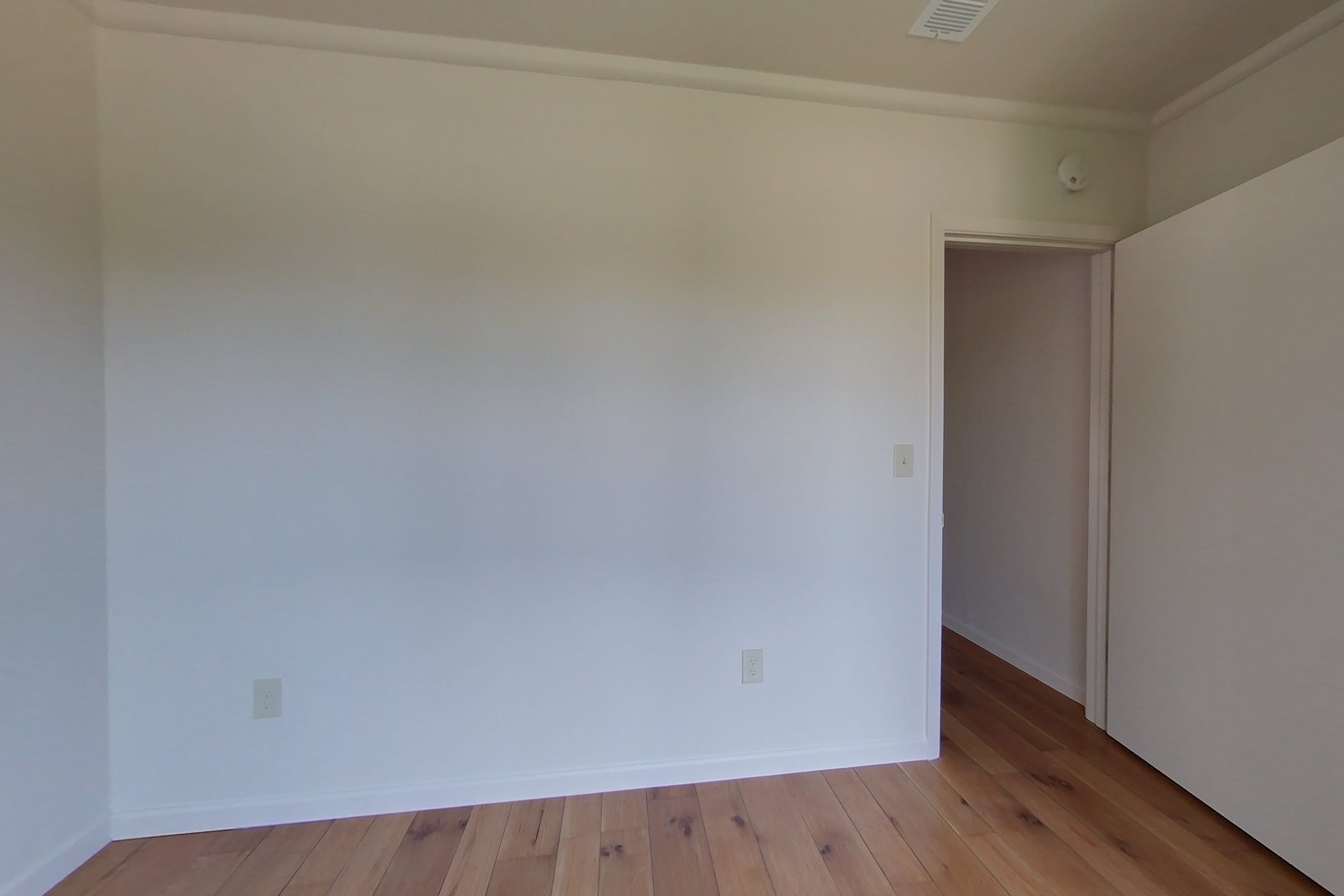 2412 Ellsworth St #16 — photo 4