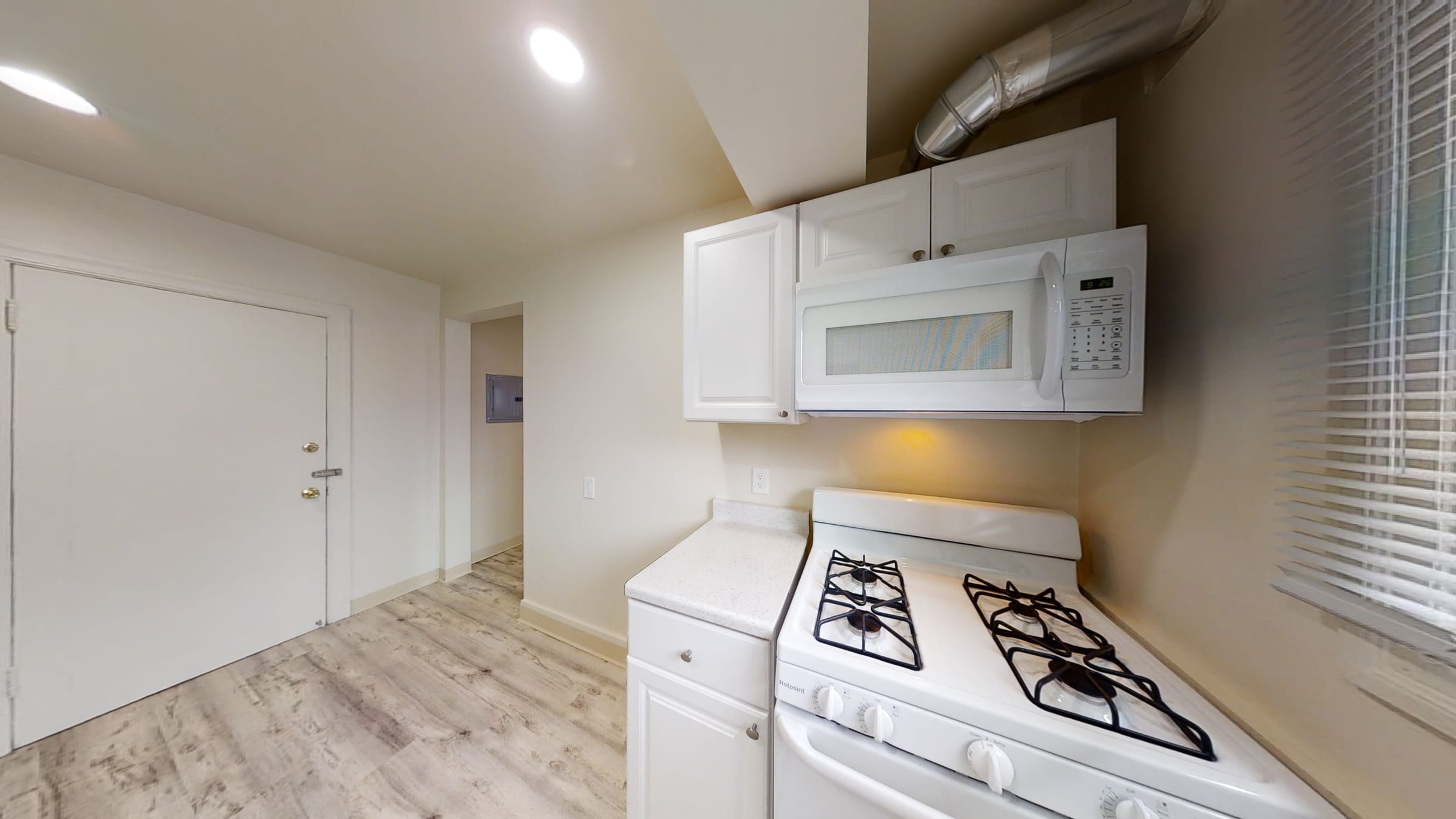 1799 Euclid Ave #30 — photo 2
