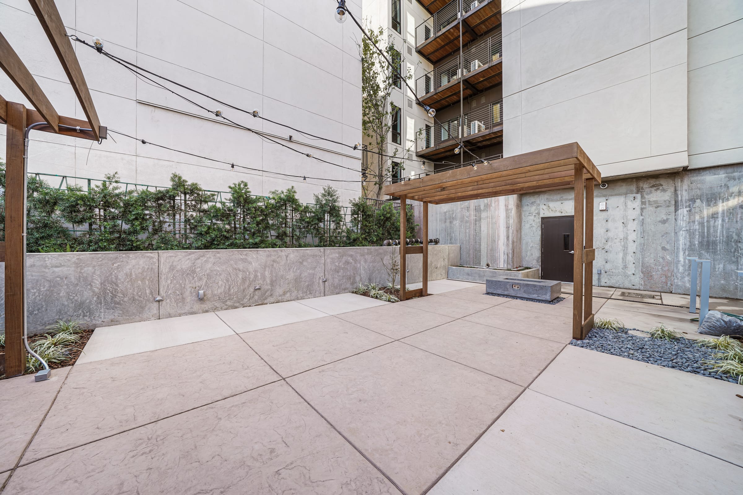 2124 Bancroft Way — photo 44