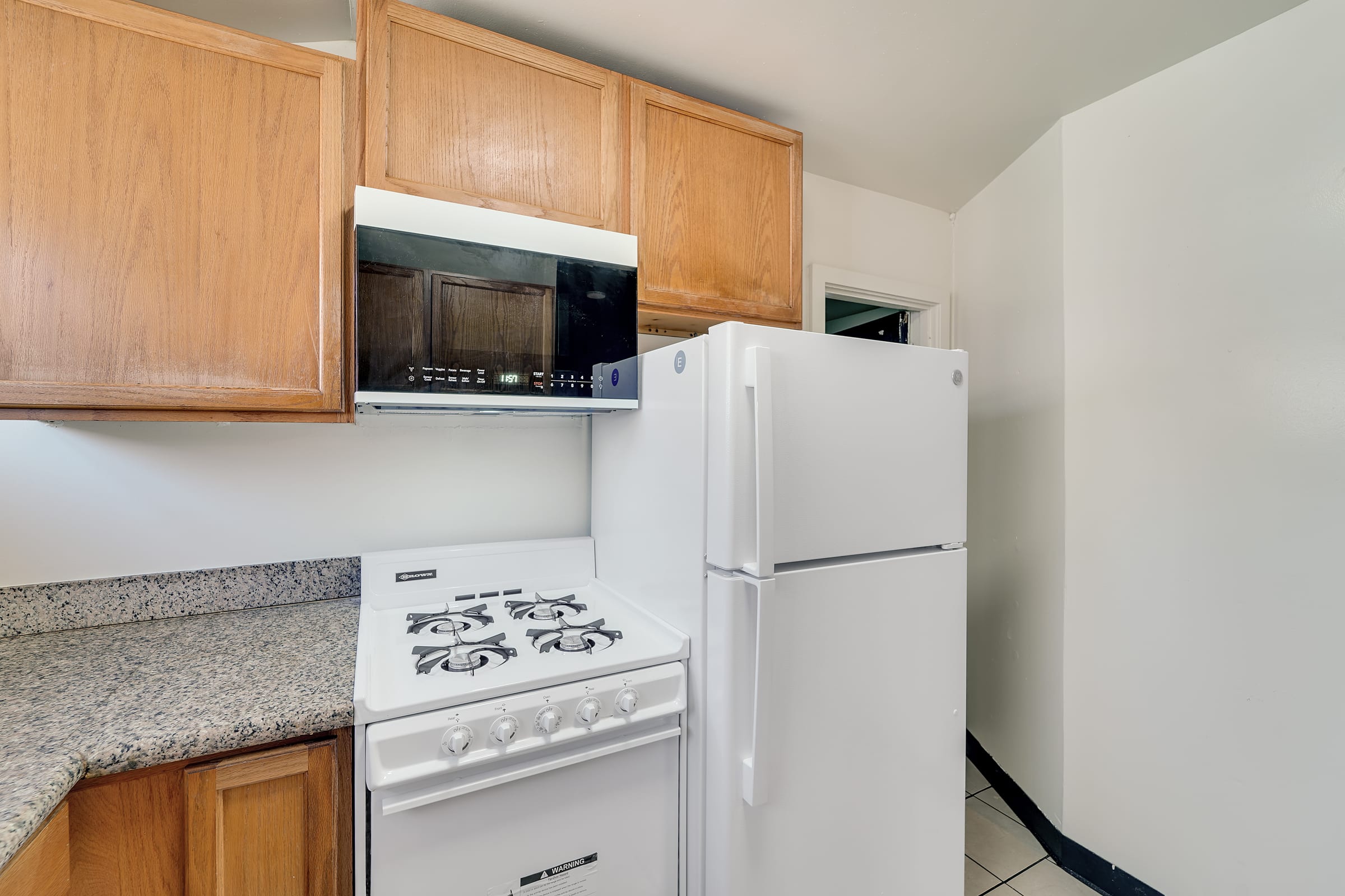 2551 Benvenue Ave #A — photo 4