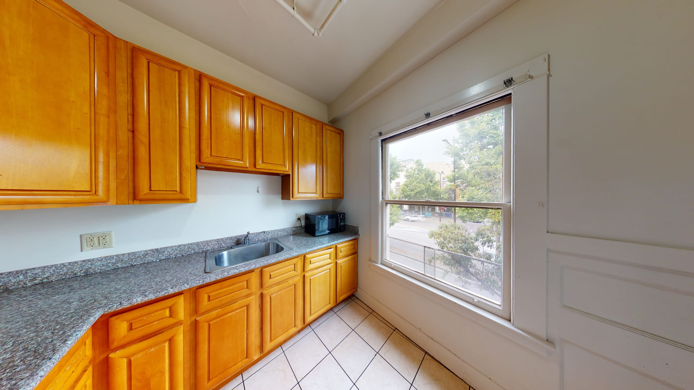 2322 Shattuck Ave #205 — photo 2