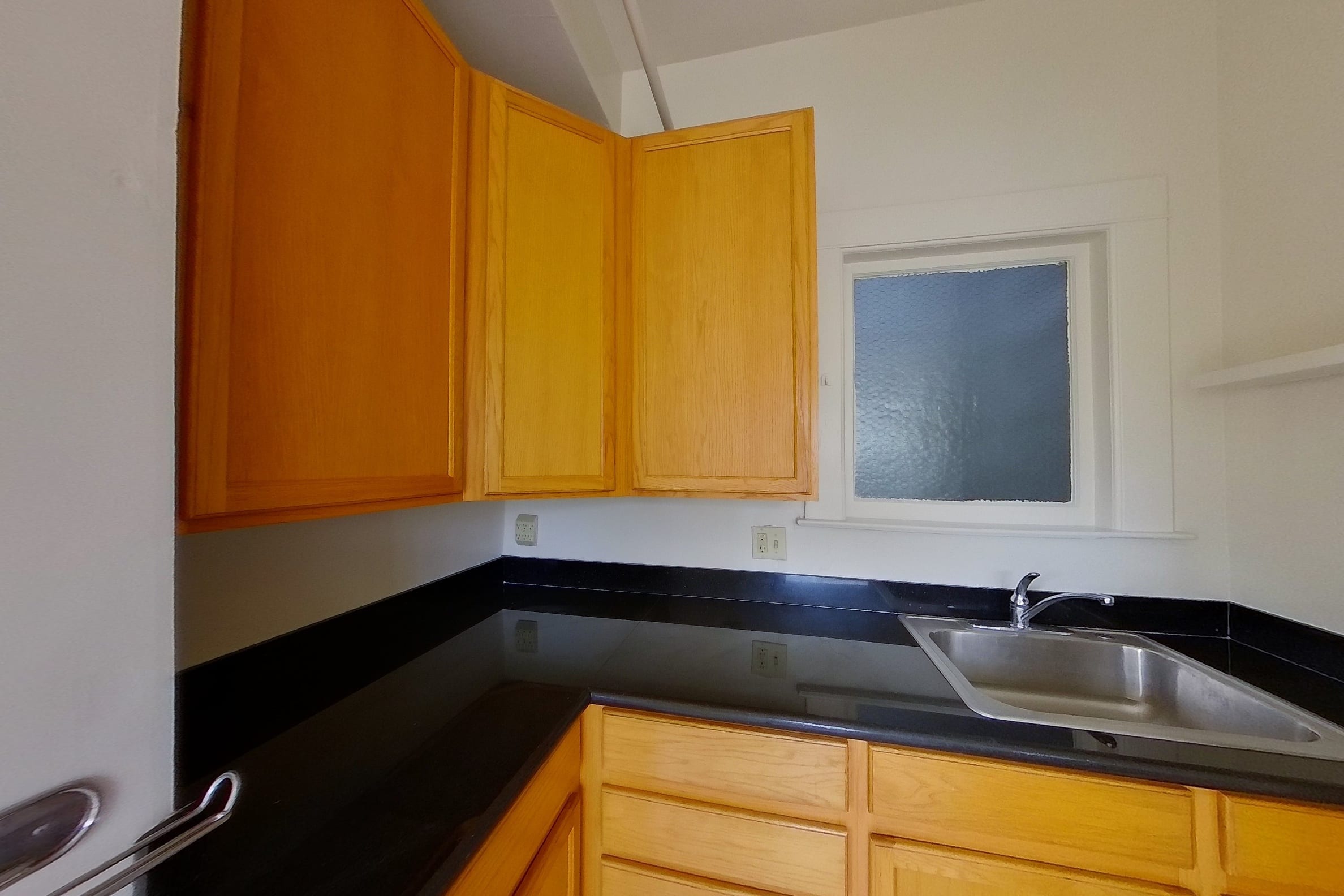 2322 Shattuck Ave #303 — photo 9