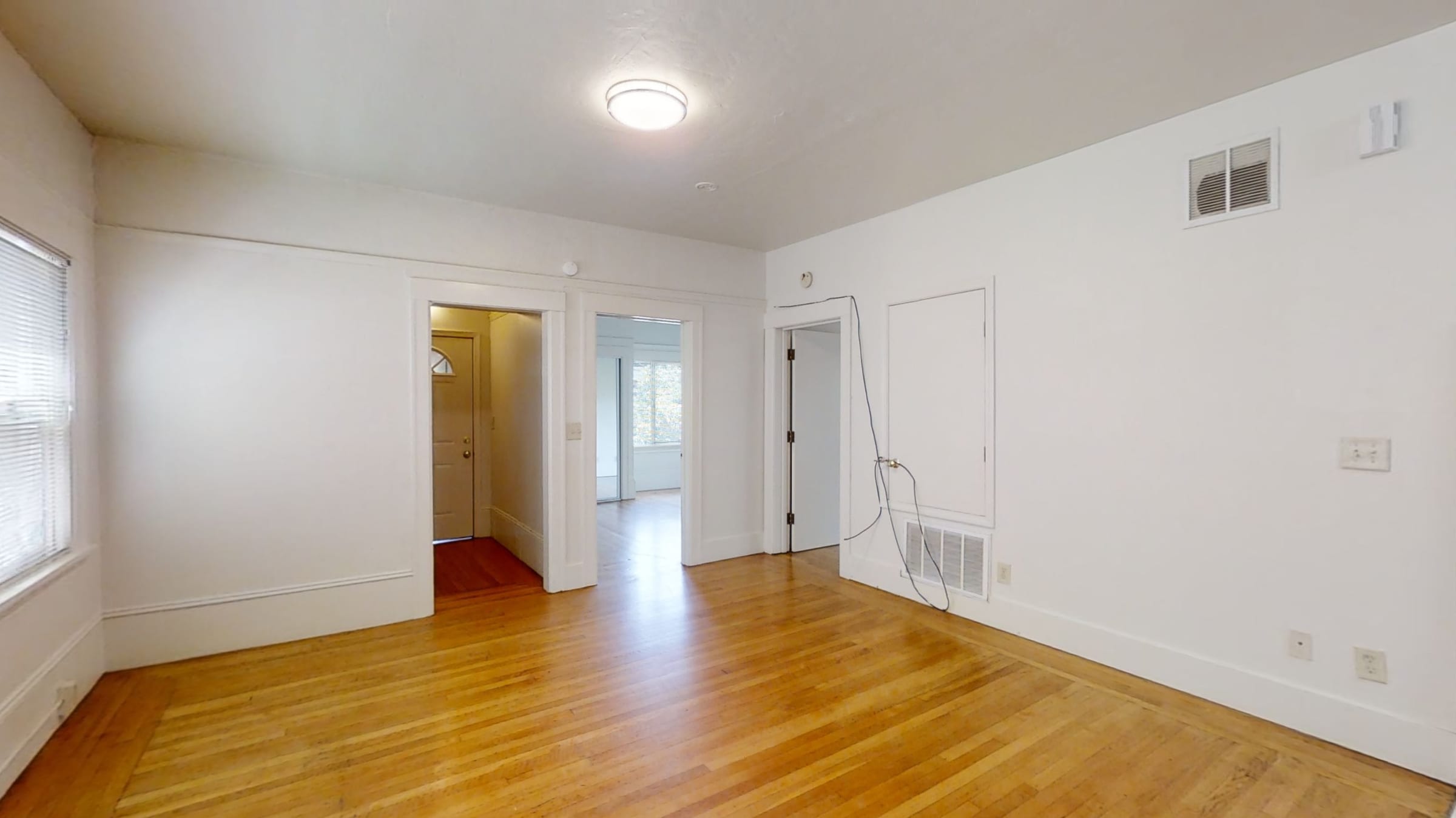 2817 Hillegass Ave — photo 4