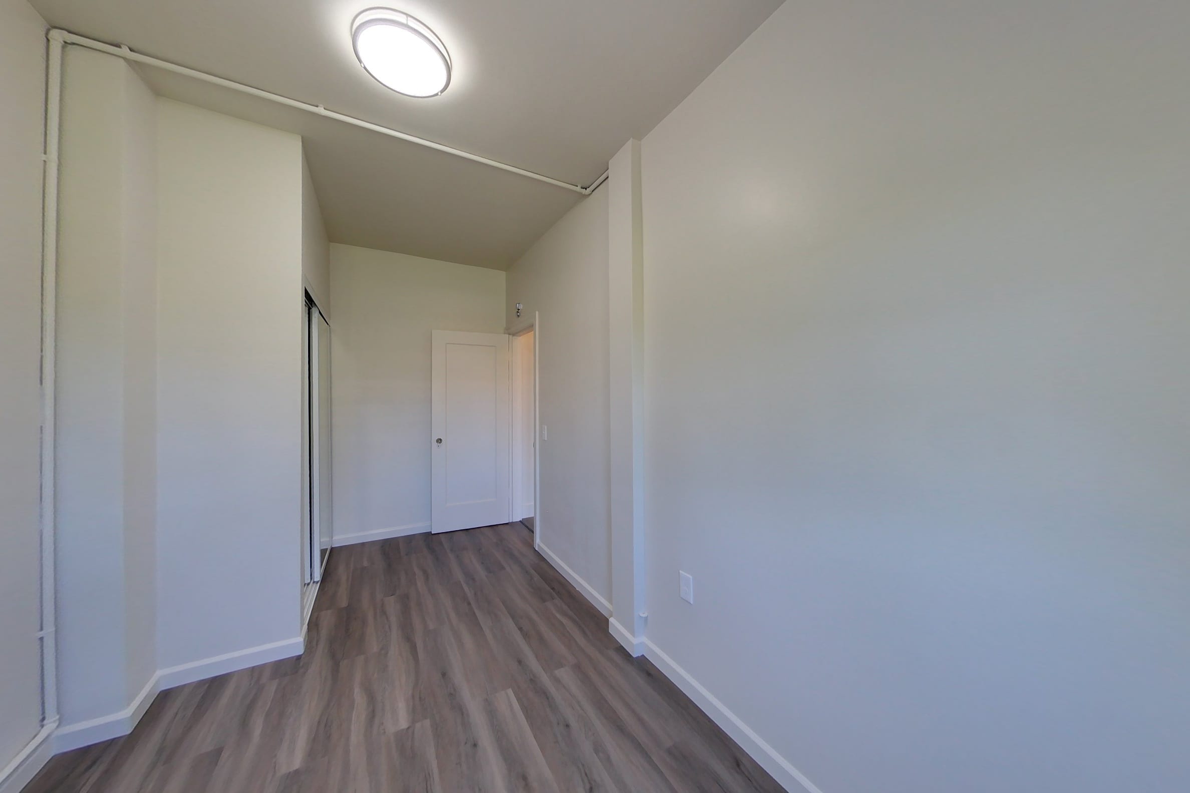 1799 Euclid Ave #29 — photo 2