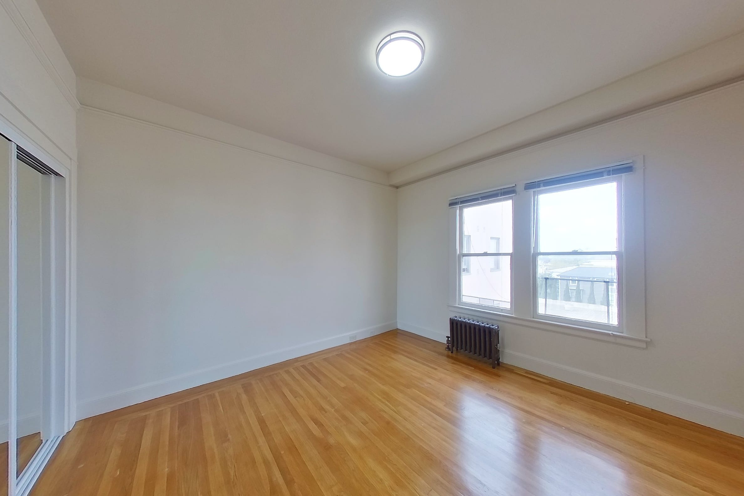 2322 Shattuck Ave #411 — photo 2