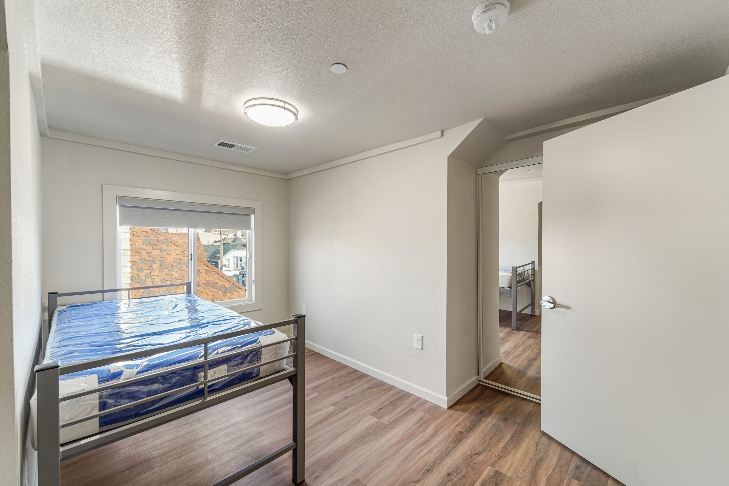 1942 Haste St #4 — photo 37