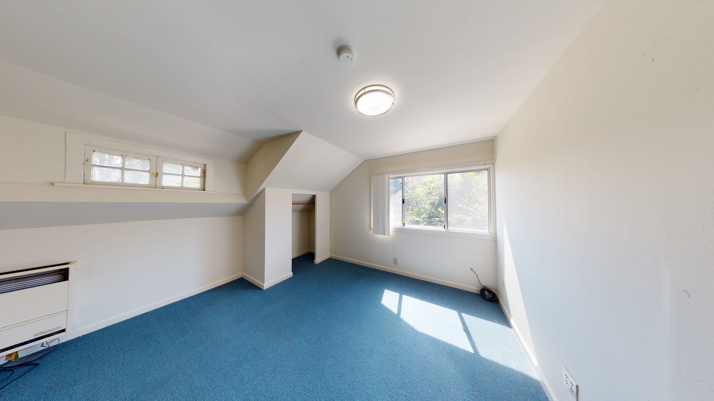 2549 Benvenue Ave #House — photo 13