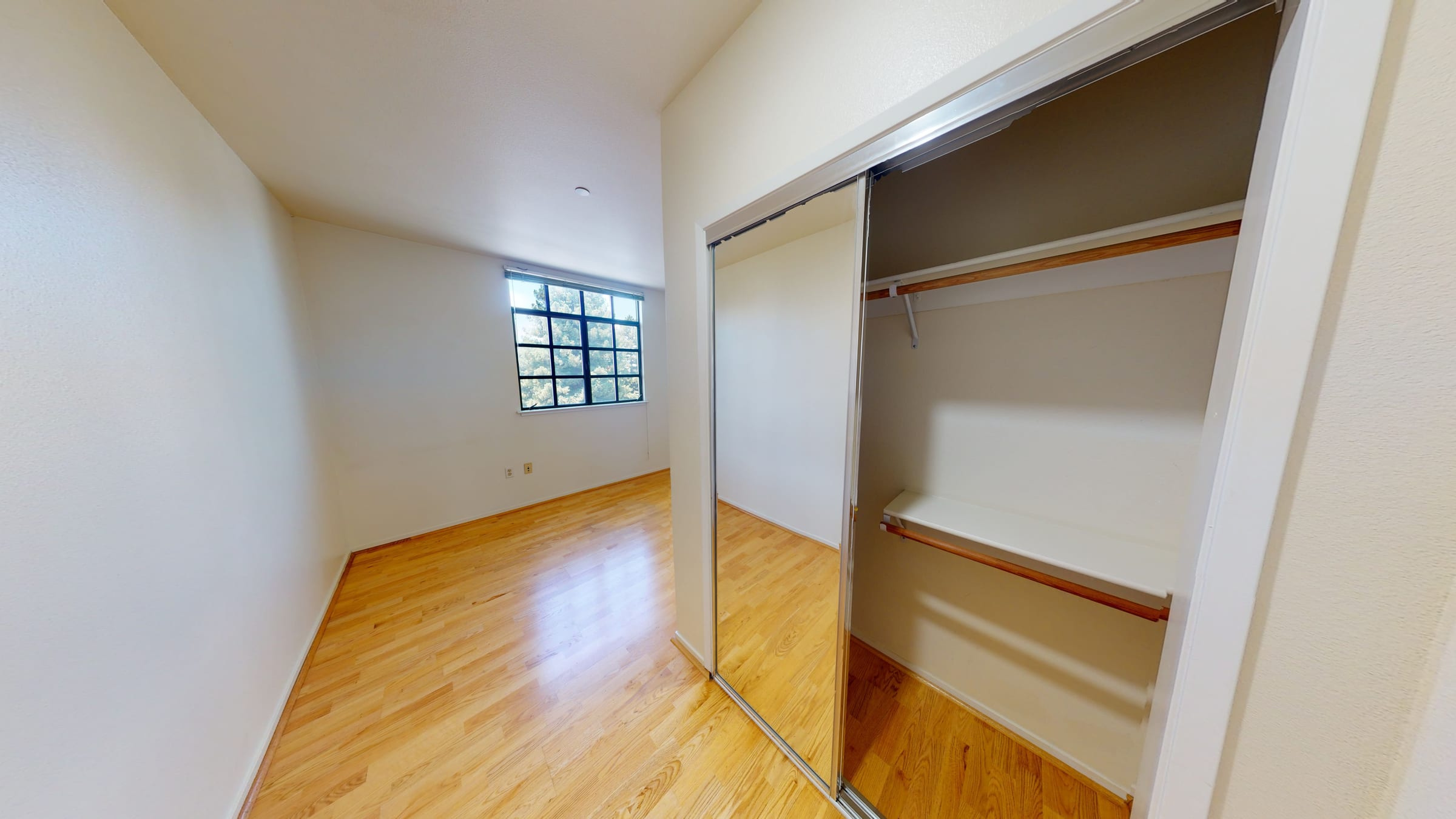 2616 Telegraph Ave #405 — photo 7