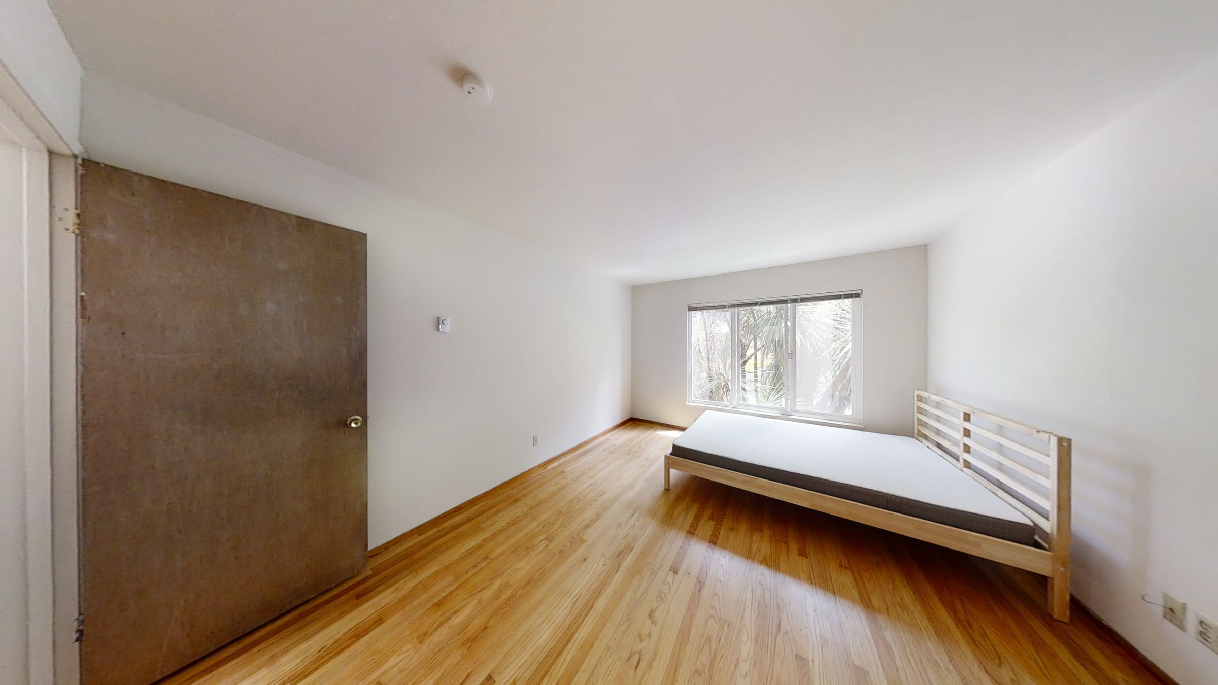 2546 Warring St #5 — photo 7
