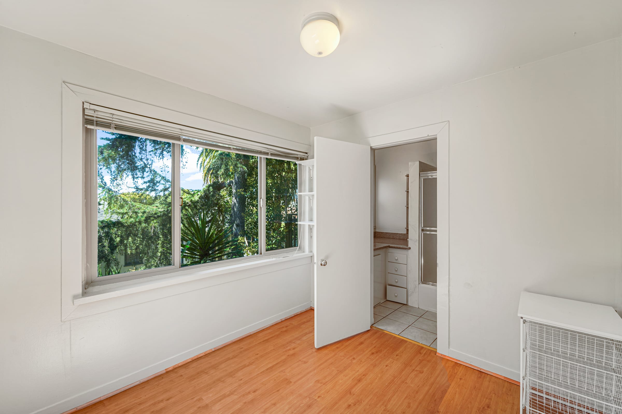 2728 Benvenue Ave #4 — photo 5