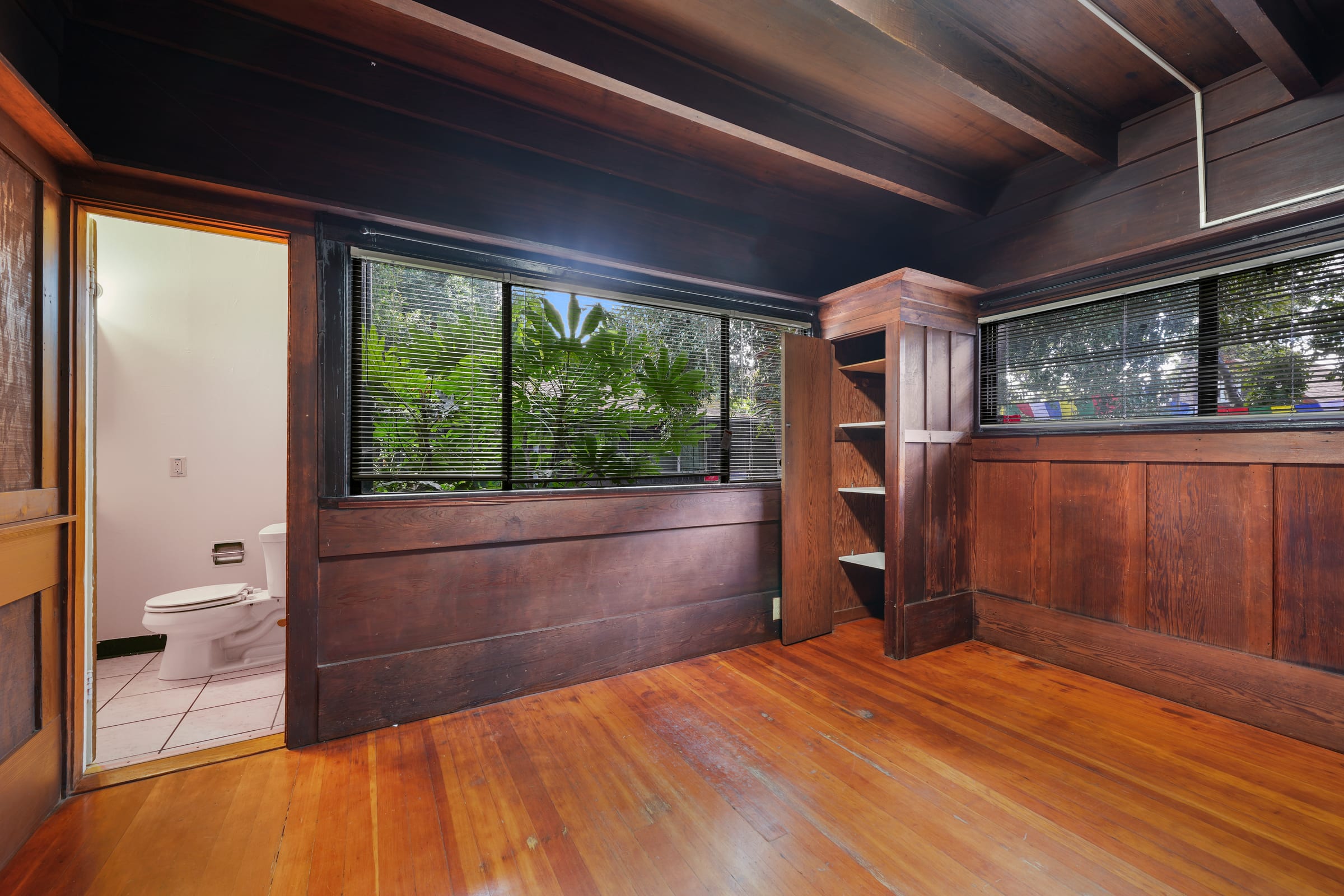 2551 Benvenue Ave — photo 12