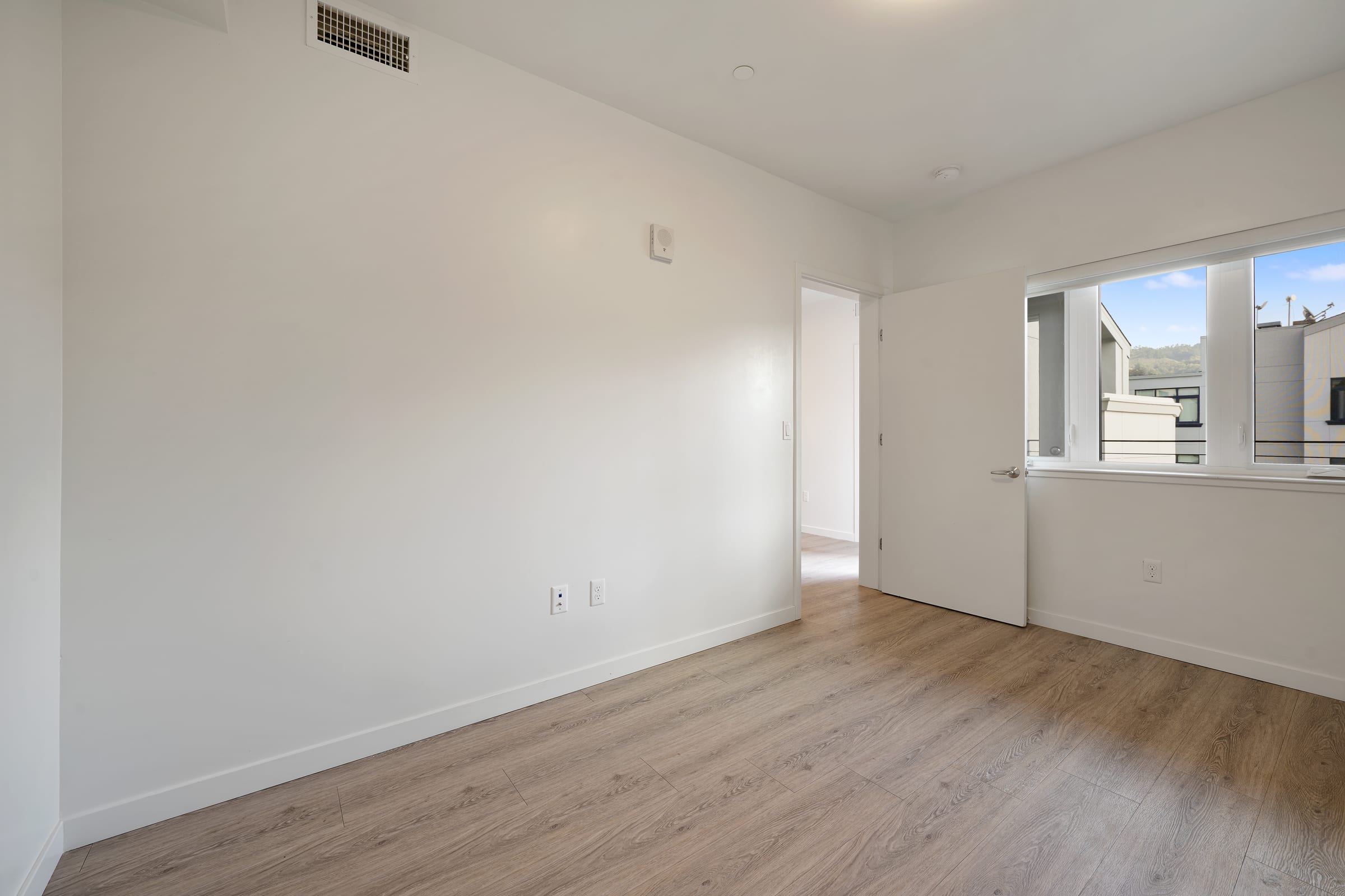 2124 Bancroft Way #507 — photo 8
