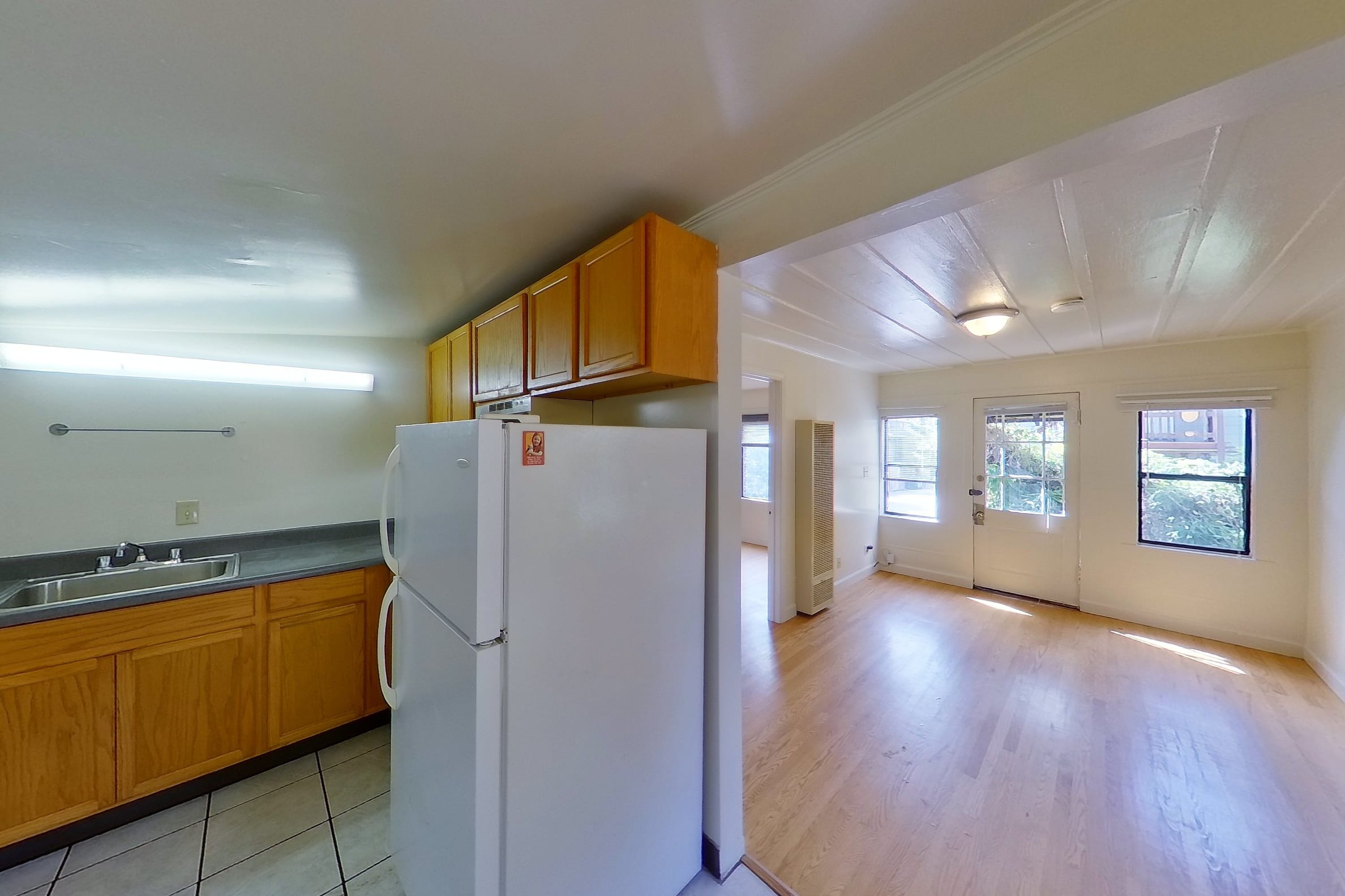 2545 Benvenue Ave #B — photo 5