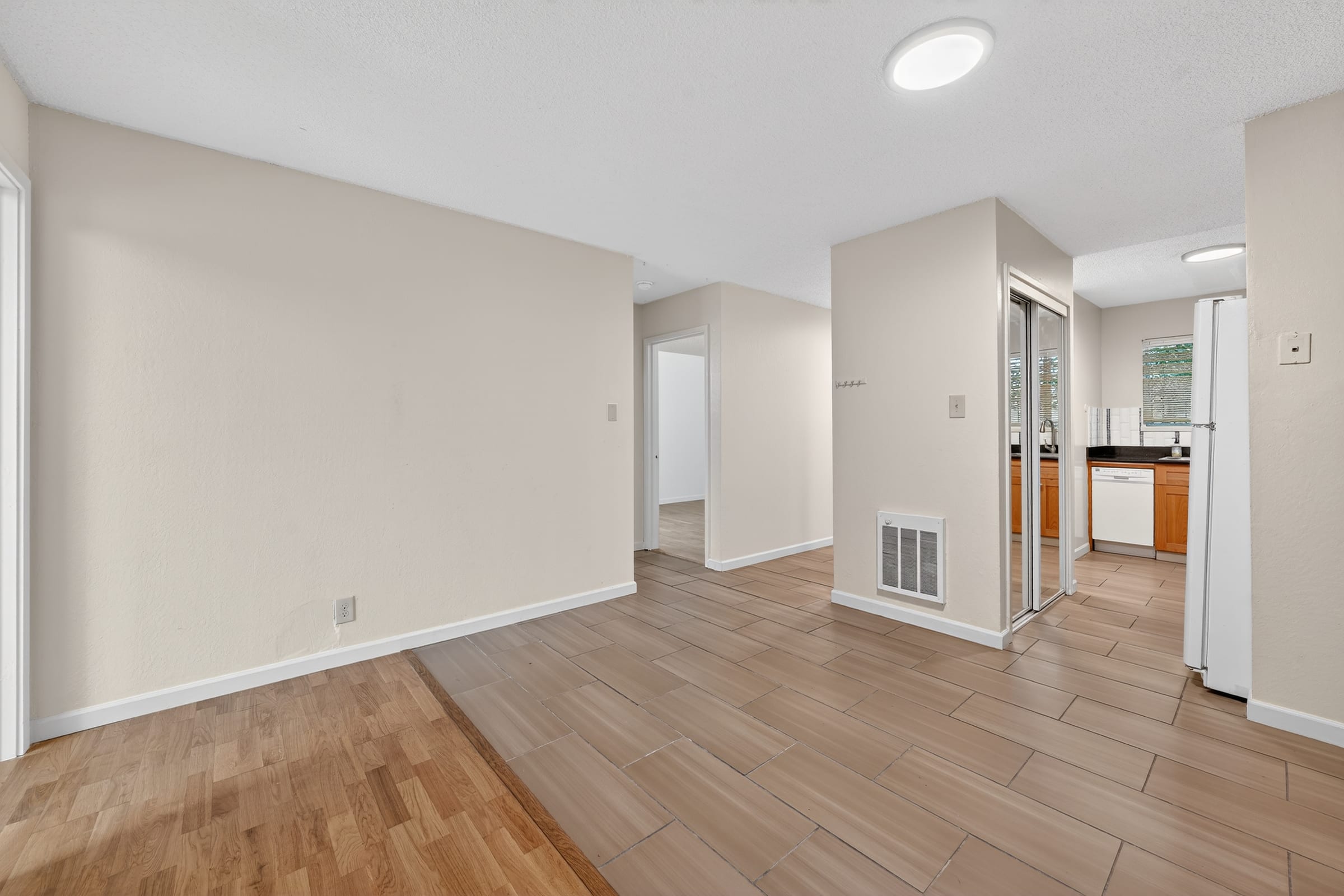 2511 Parker St #1 — photo 3