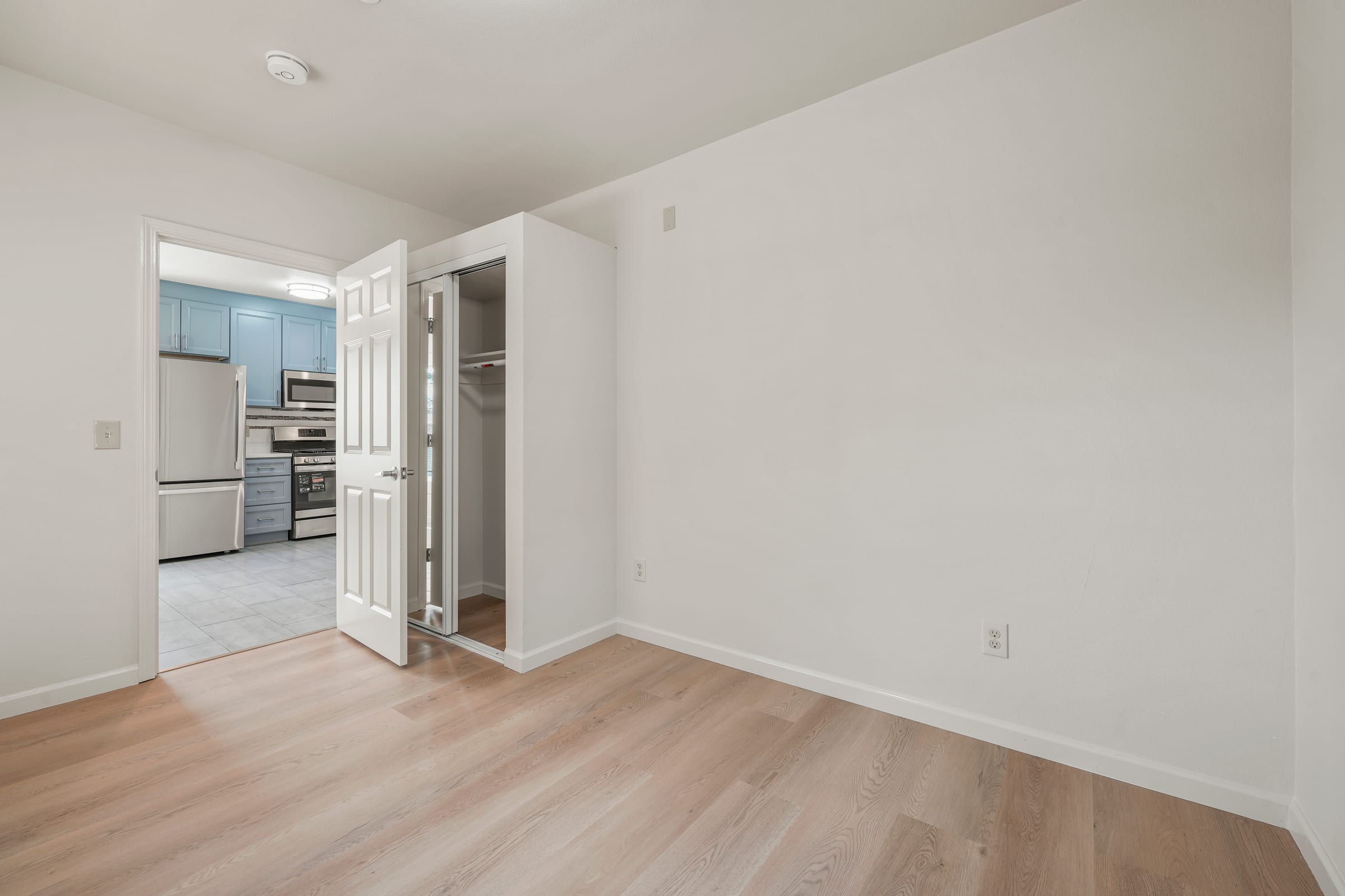 2541 Benvenue Ave — photo 6