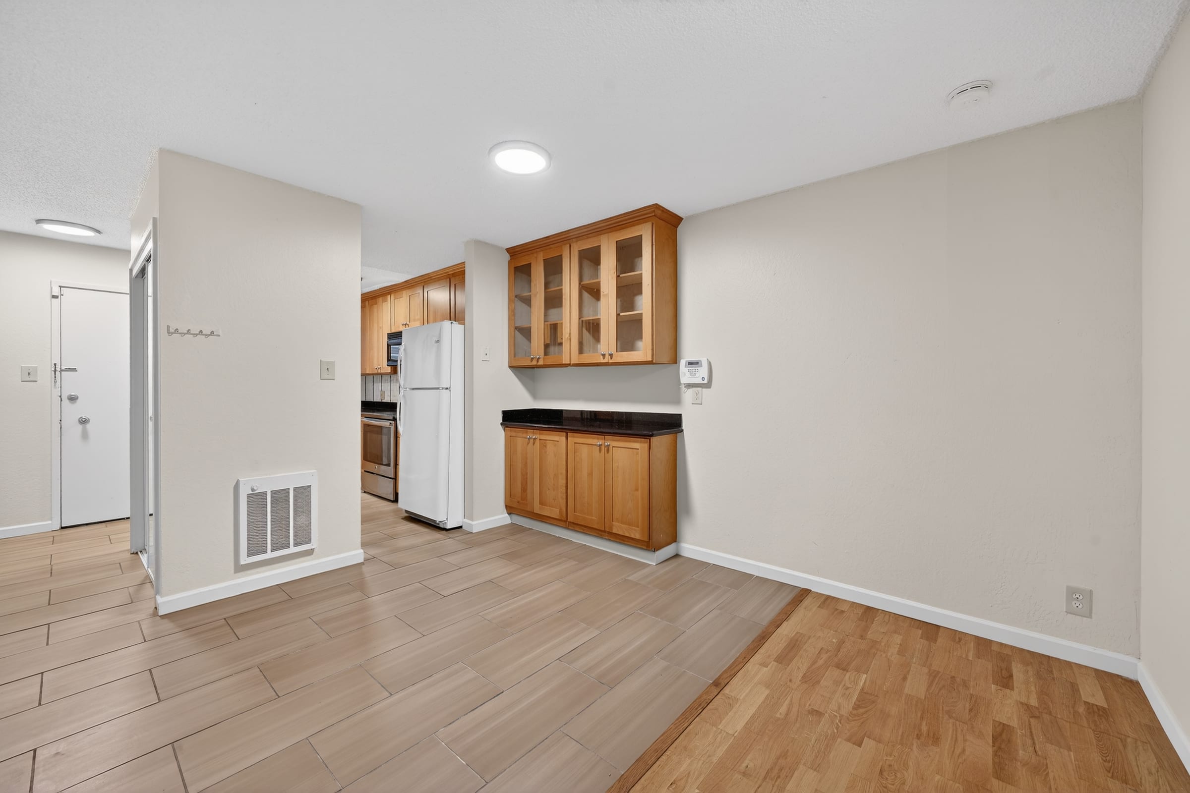 2511 Parker St #1 — photo 4