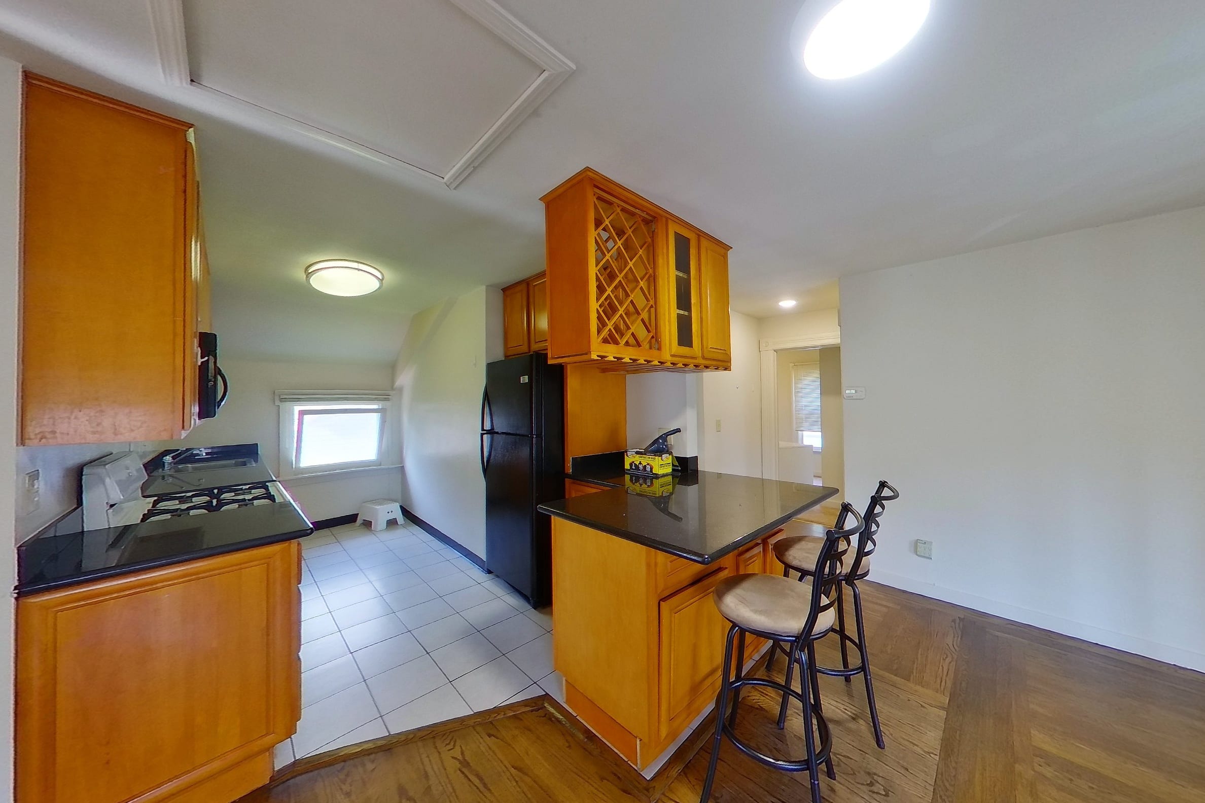 2545 Benvenue Ave #3 — photo 2