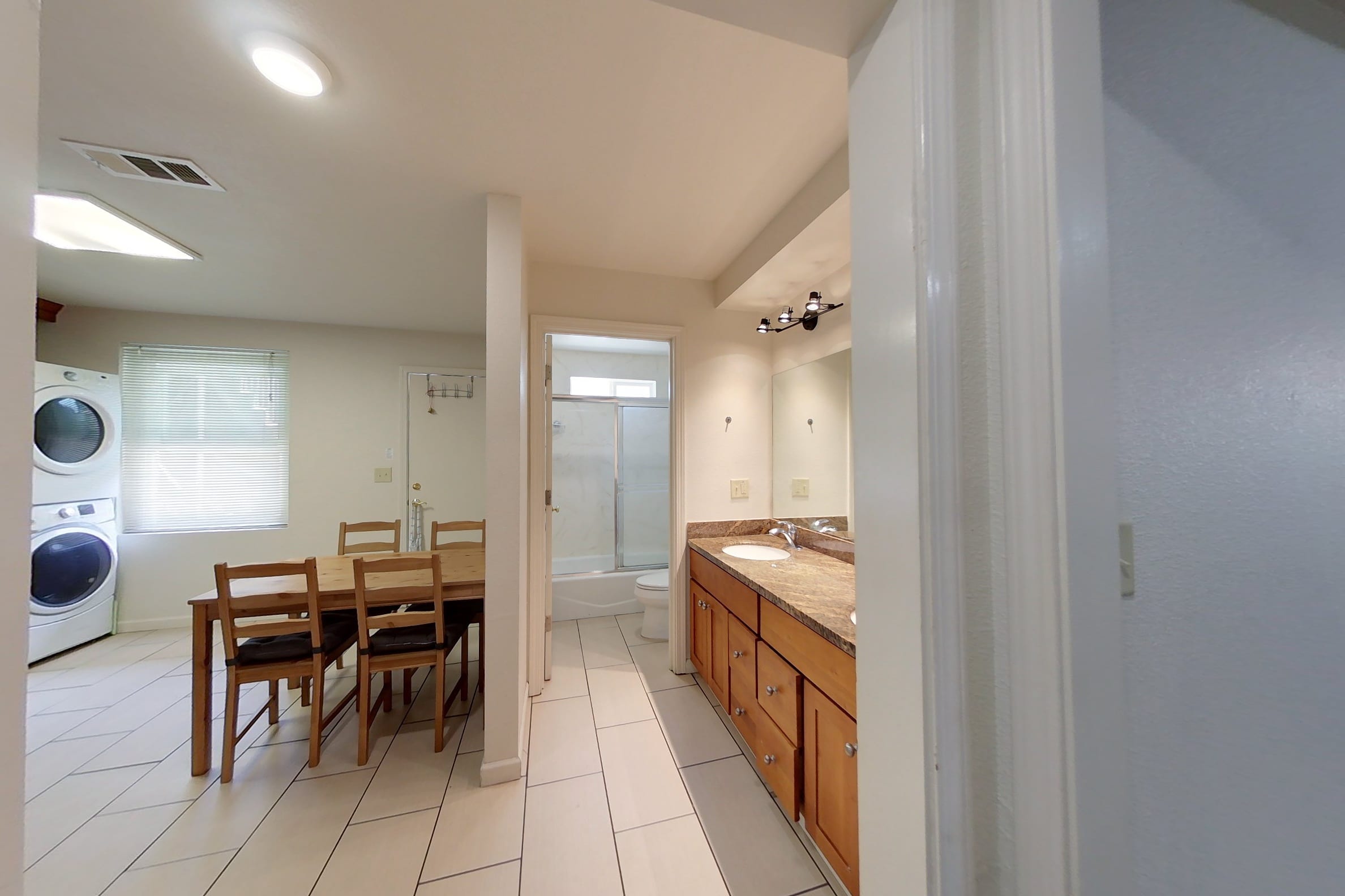 2541 Piedmont Ave #C — photo 12