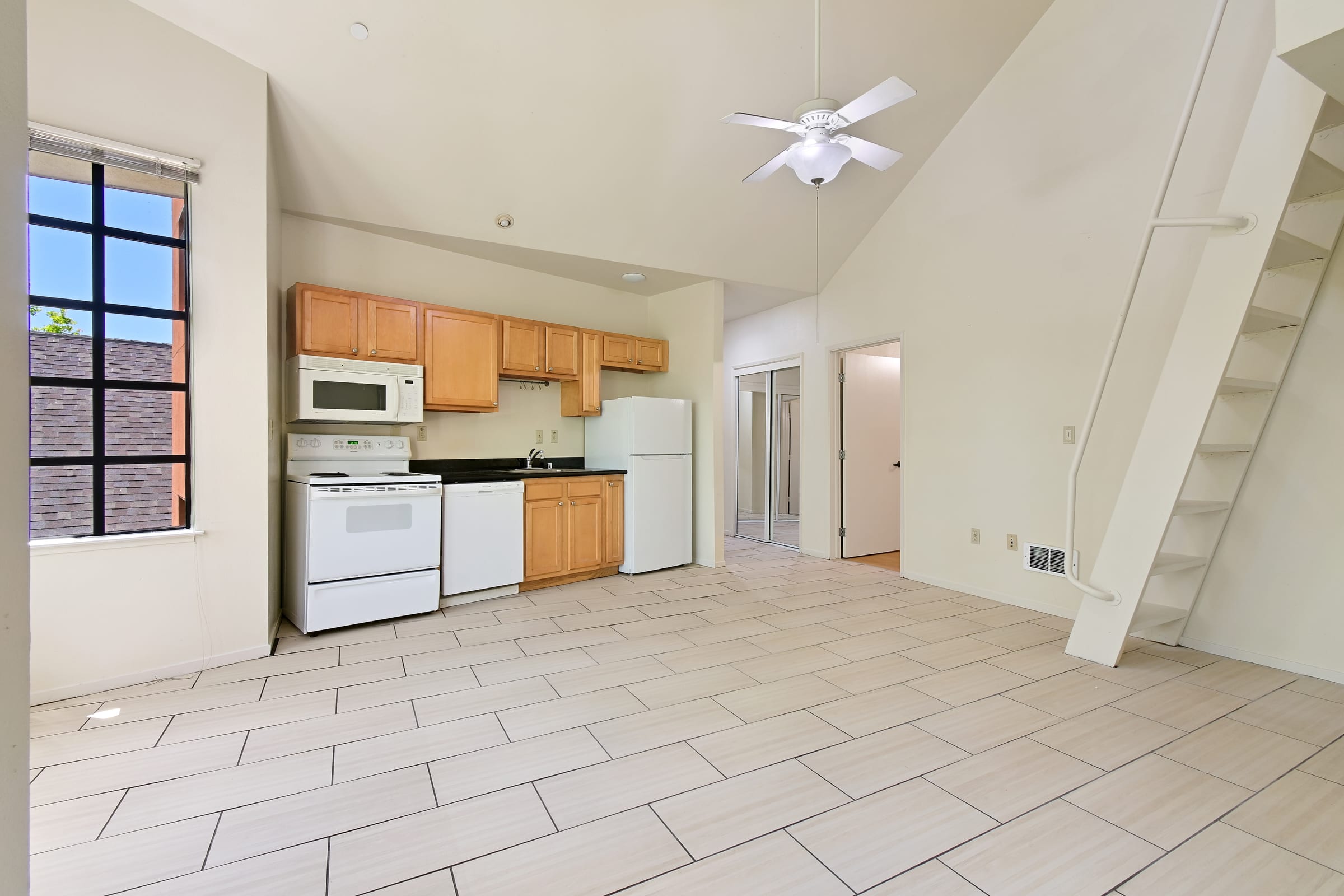 2616 Telegraph Ave #406 — photo 8
