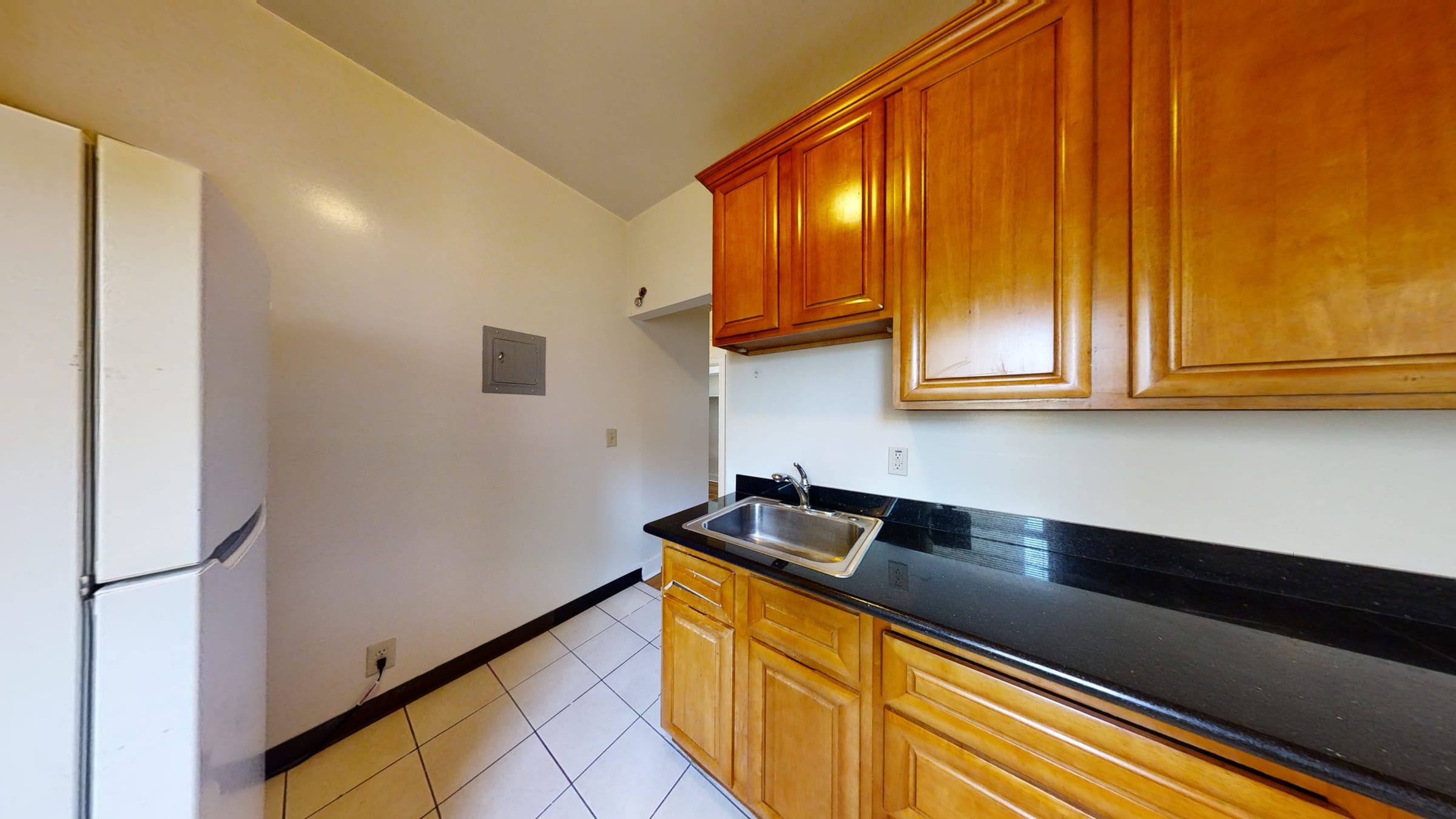 2460 Parker st #4 — photo 3