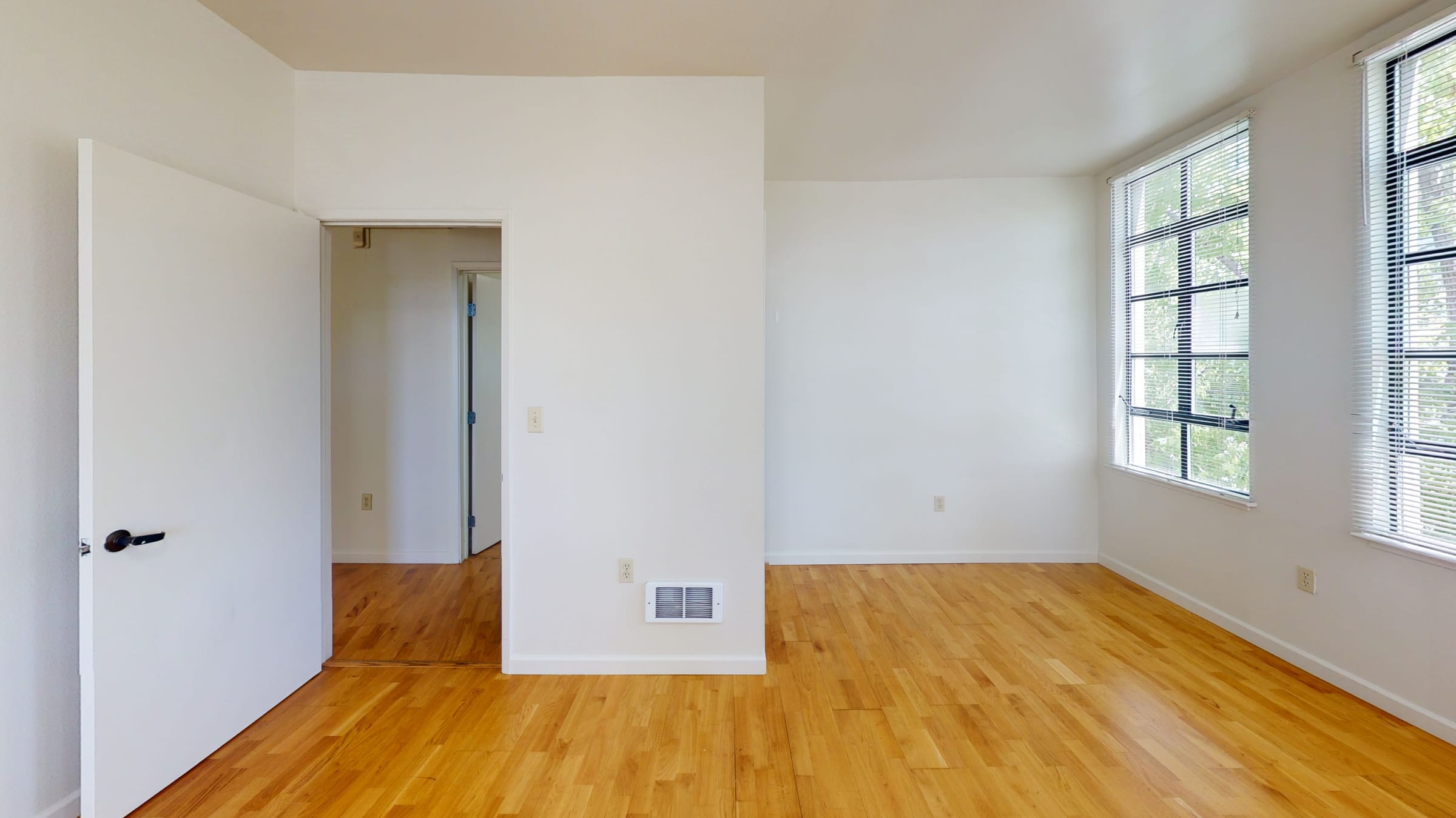 2616 Telegraph Ave #307 — photo 17