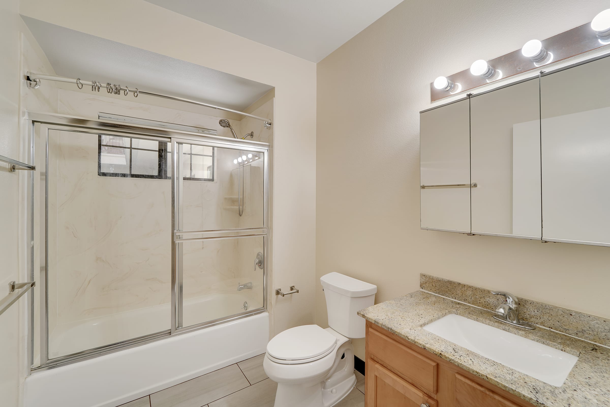 2616 Telegraph Ave #203 — photo 11