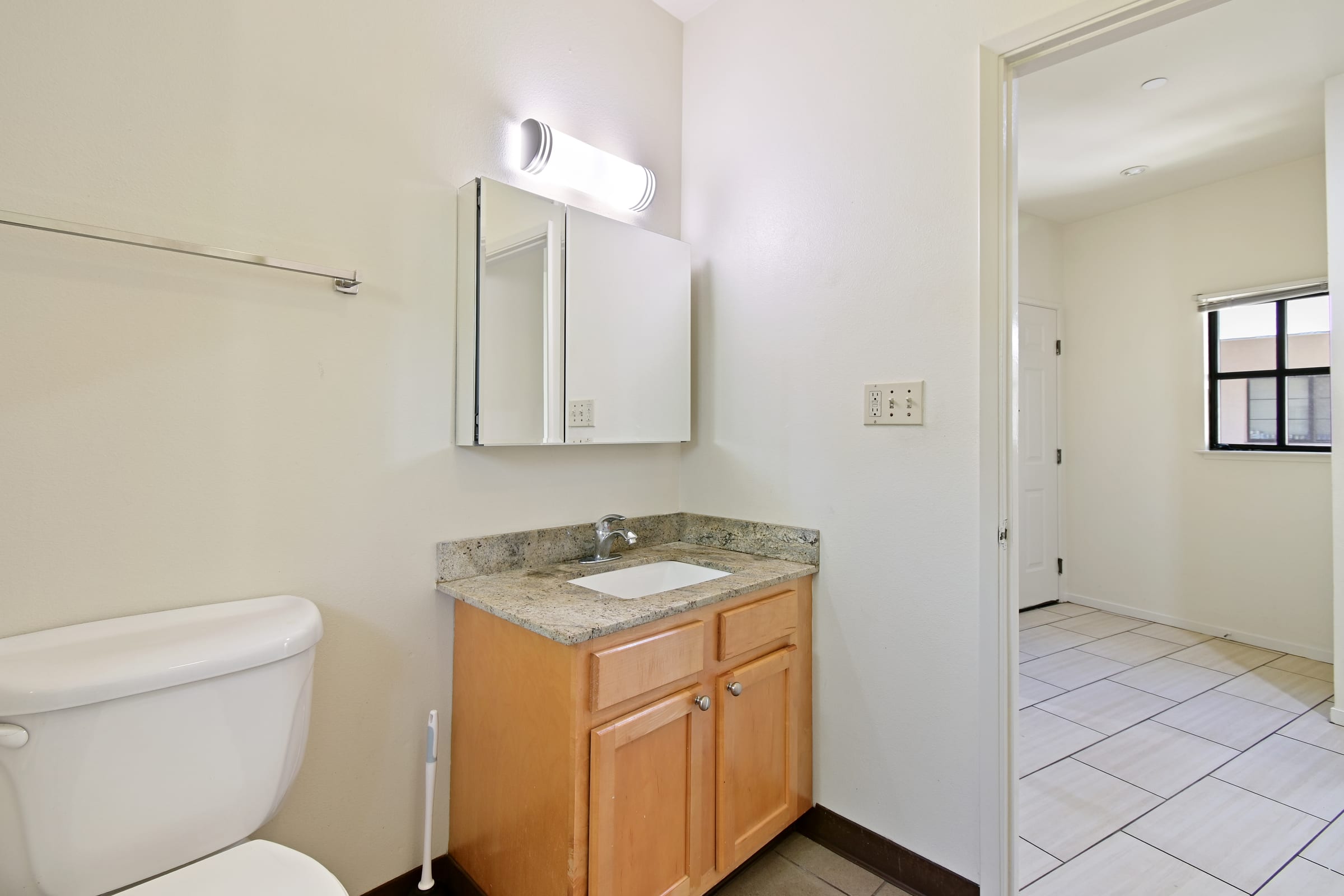 2616 Telegraph Ave #406 — photo 2