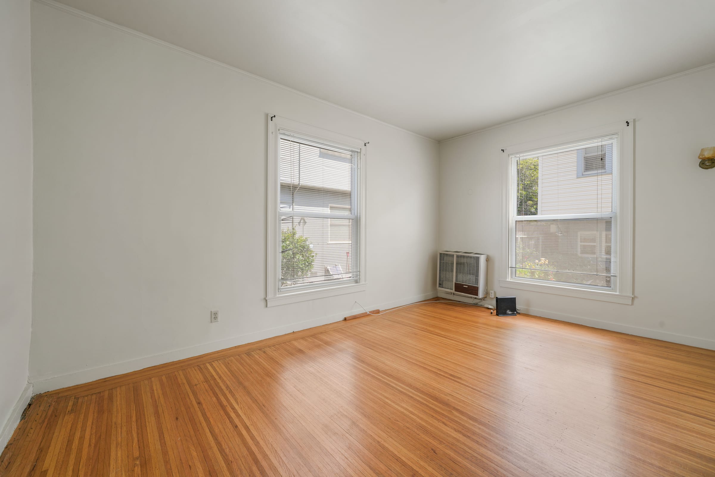 2817 College Ave #3 — photo 3