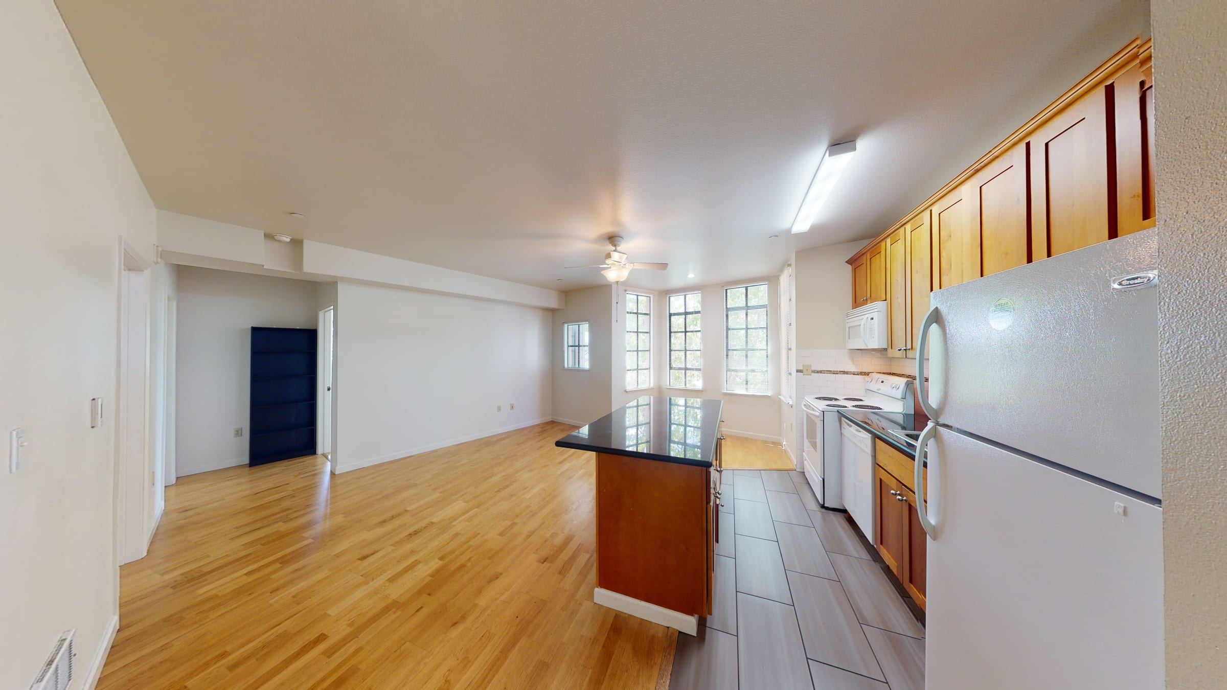 2616 Telegraph Ave #307 — photo 11