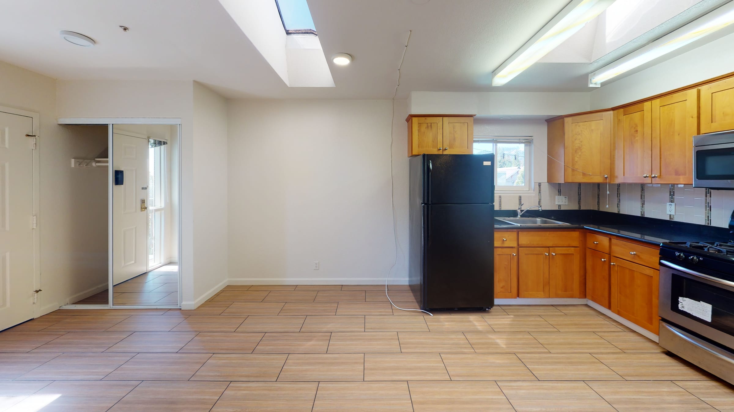 3111 Telegraph Ave #E — photo 15