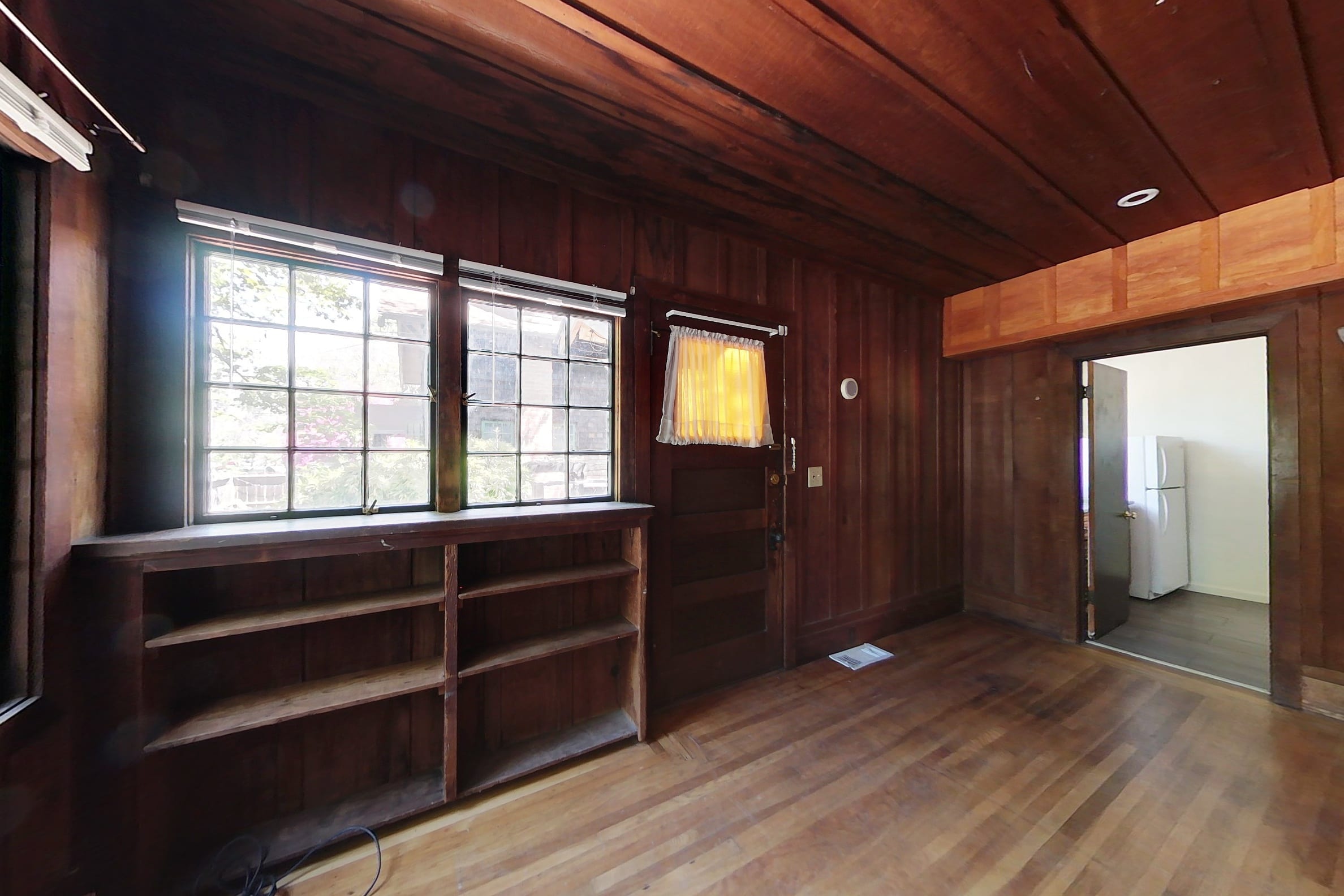 2553 Benvenue Ave #House — photo 2
