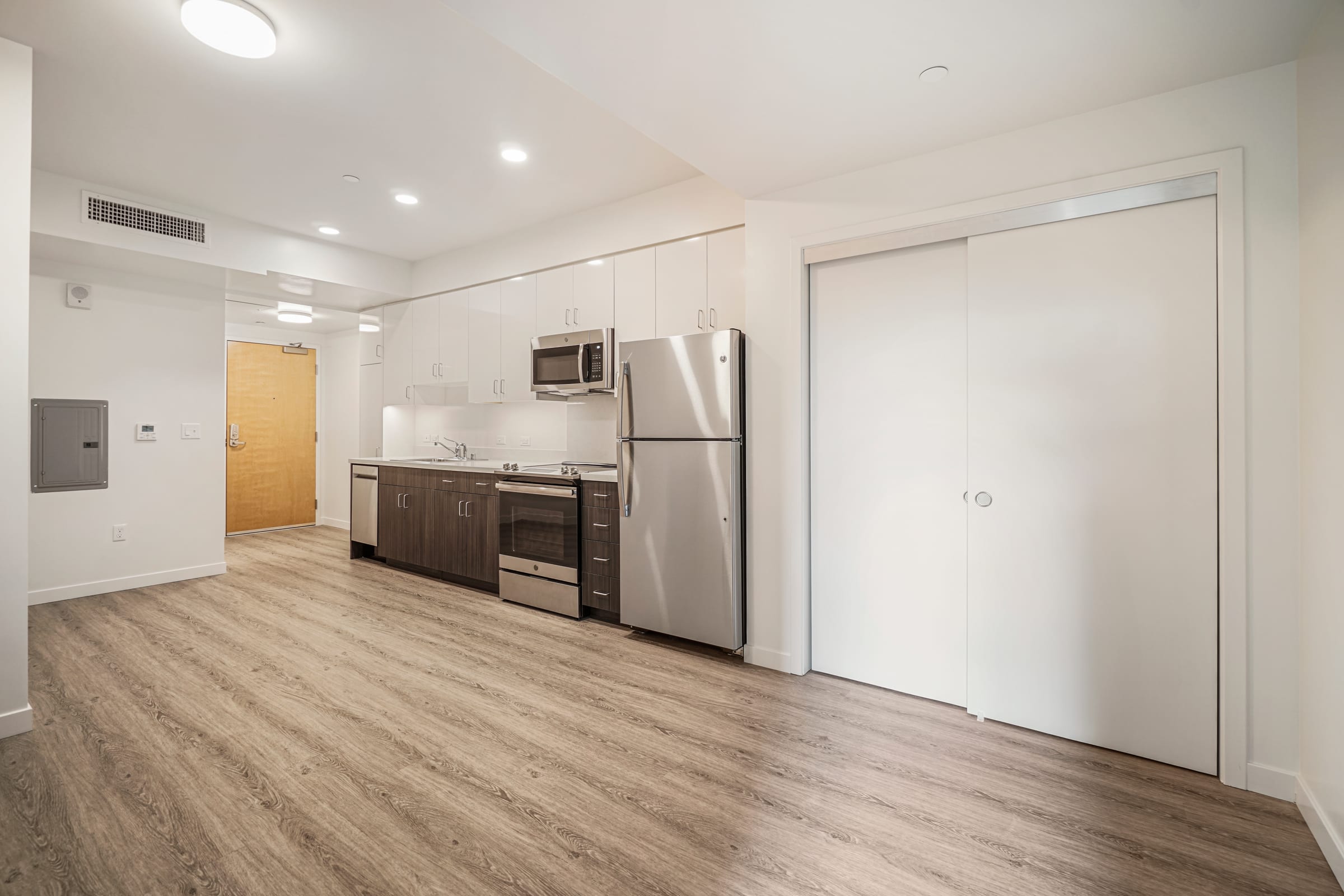2124 Bancroft Way #305-B2 — photo 8