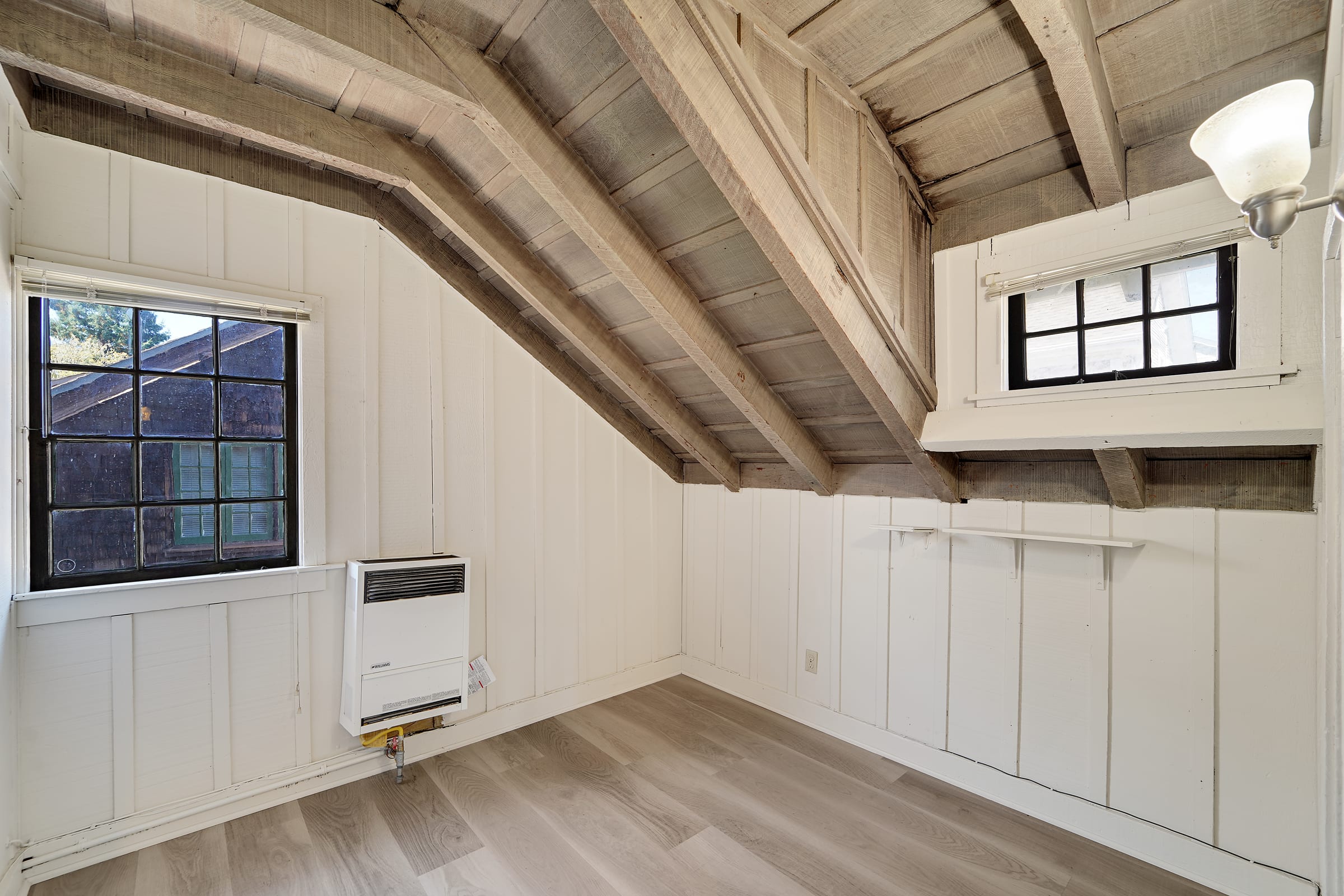 2551 Benvenue Ave #A — photo 14