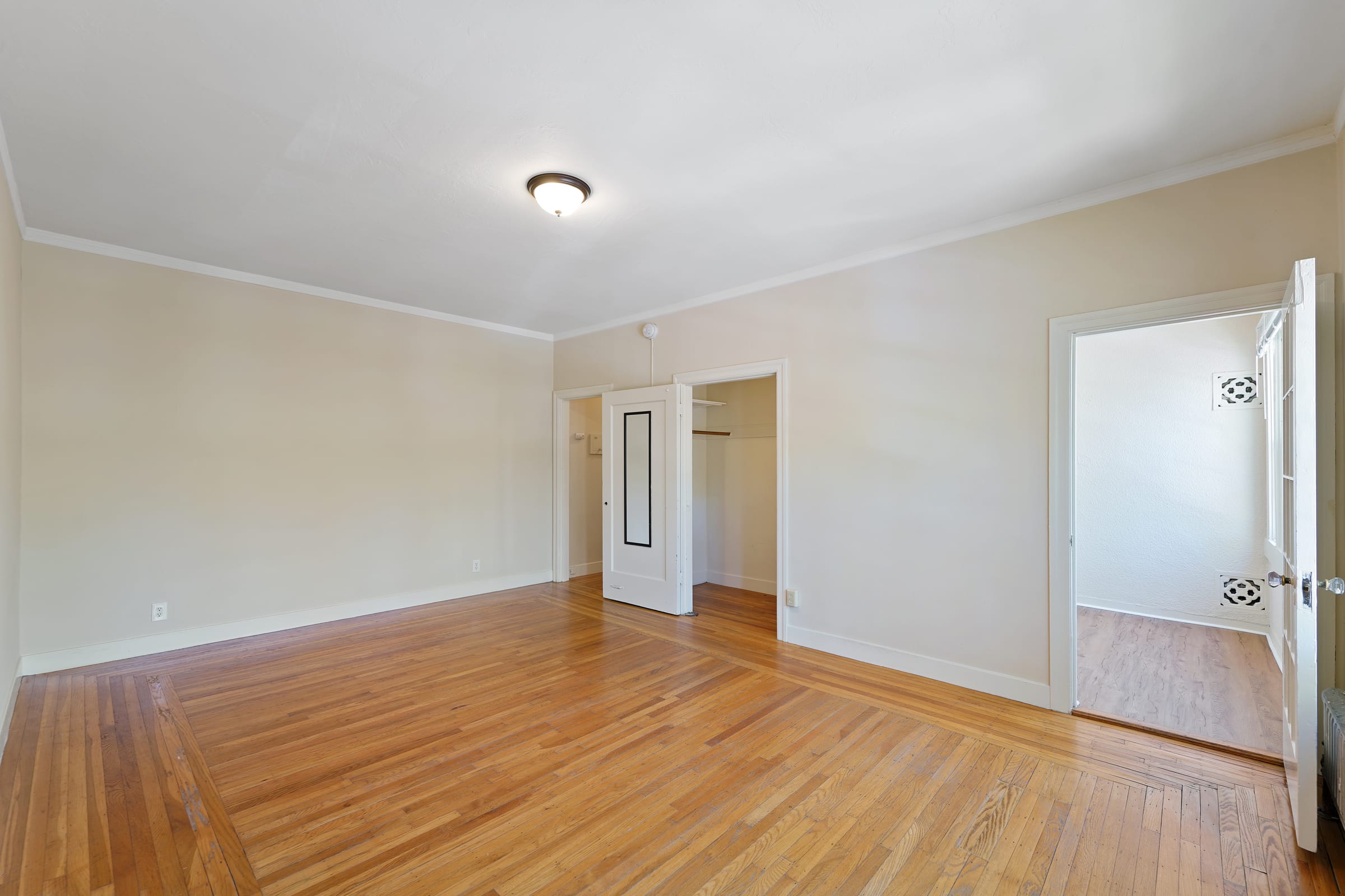 1799 Euclid Ave #17 — photo 3