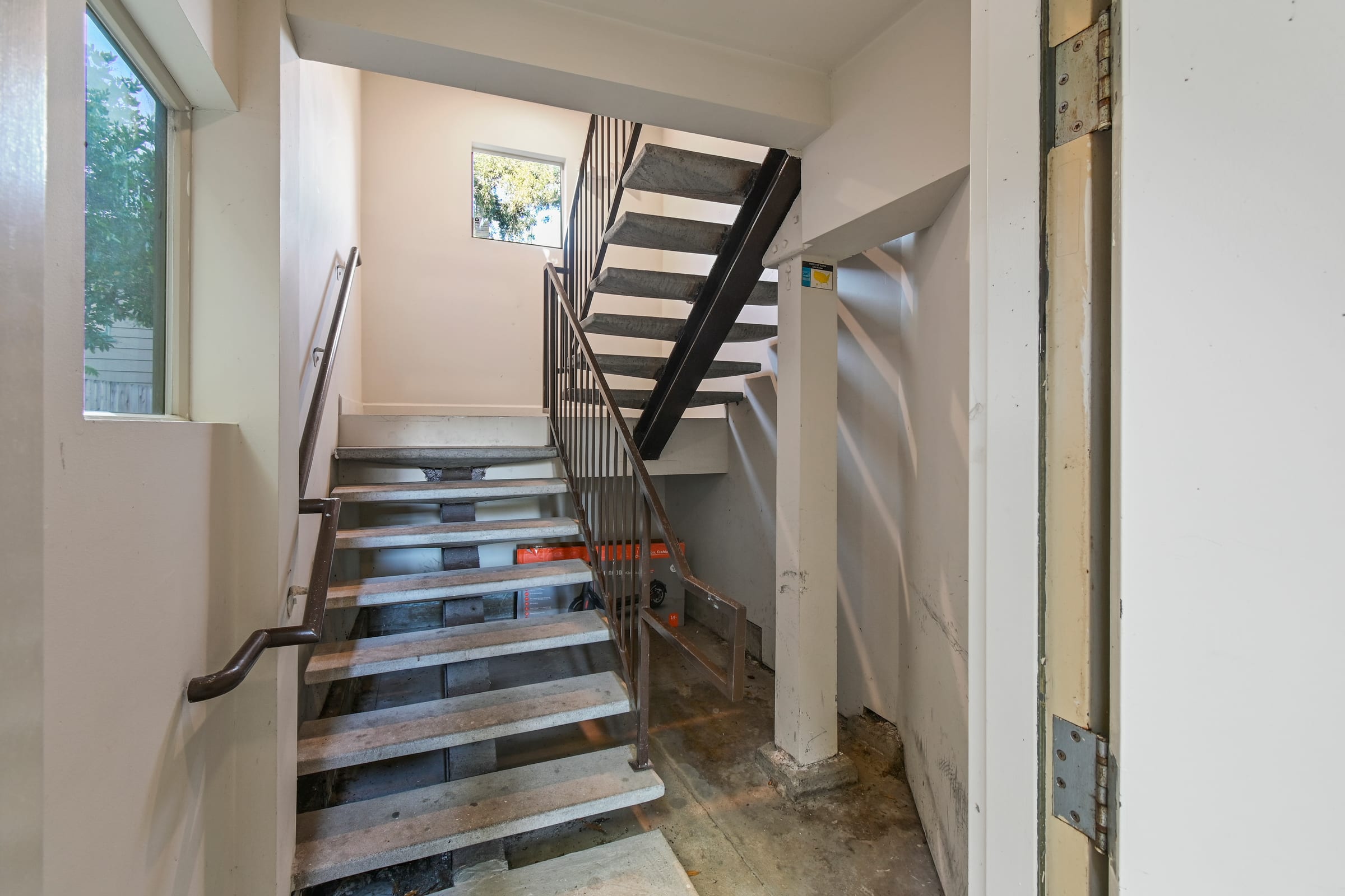 2025 Francisco St — photo 10