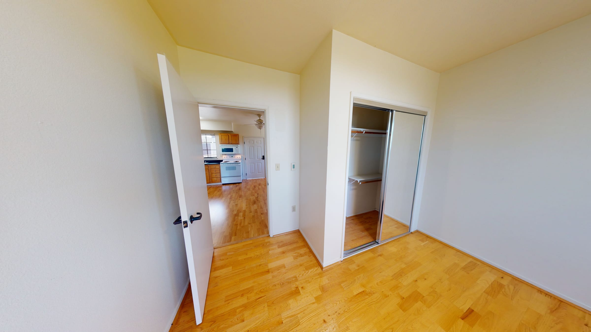 2616 Telegraph Ave #405 — photo 8