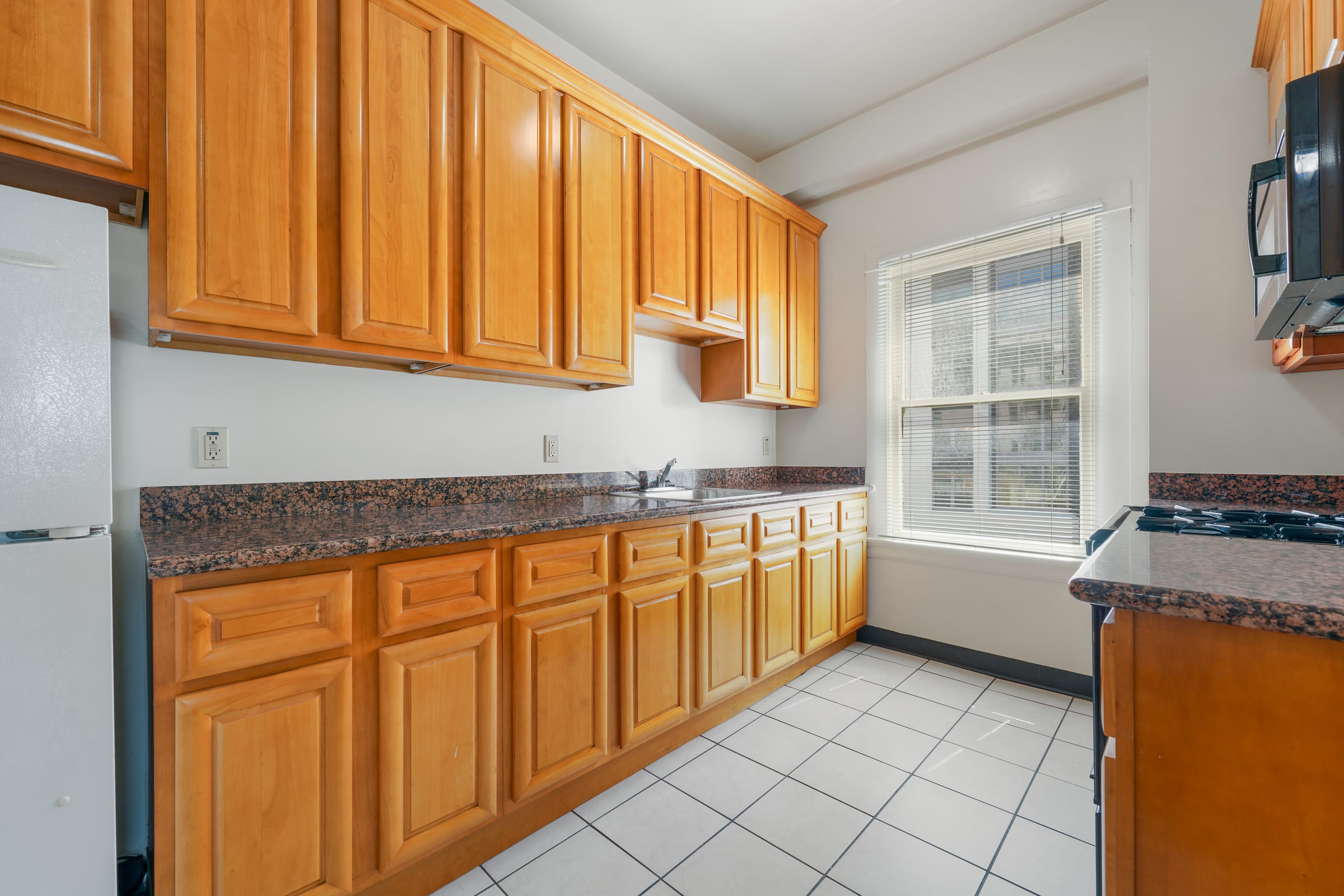 2322 Shattuck Ave #208 — photo 7